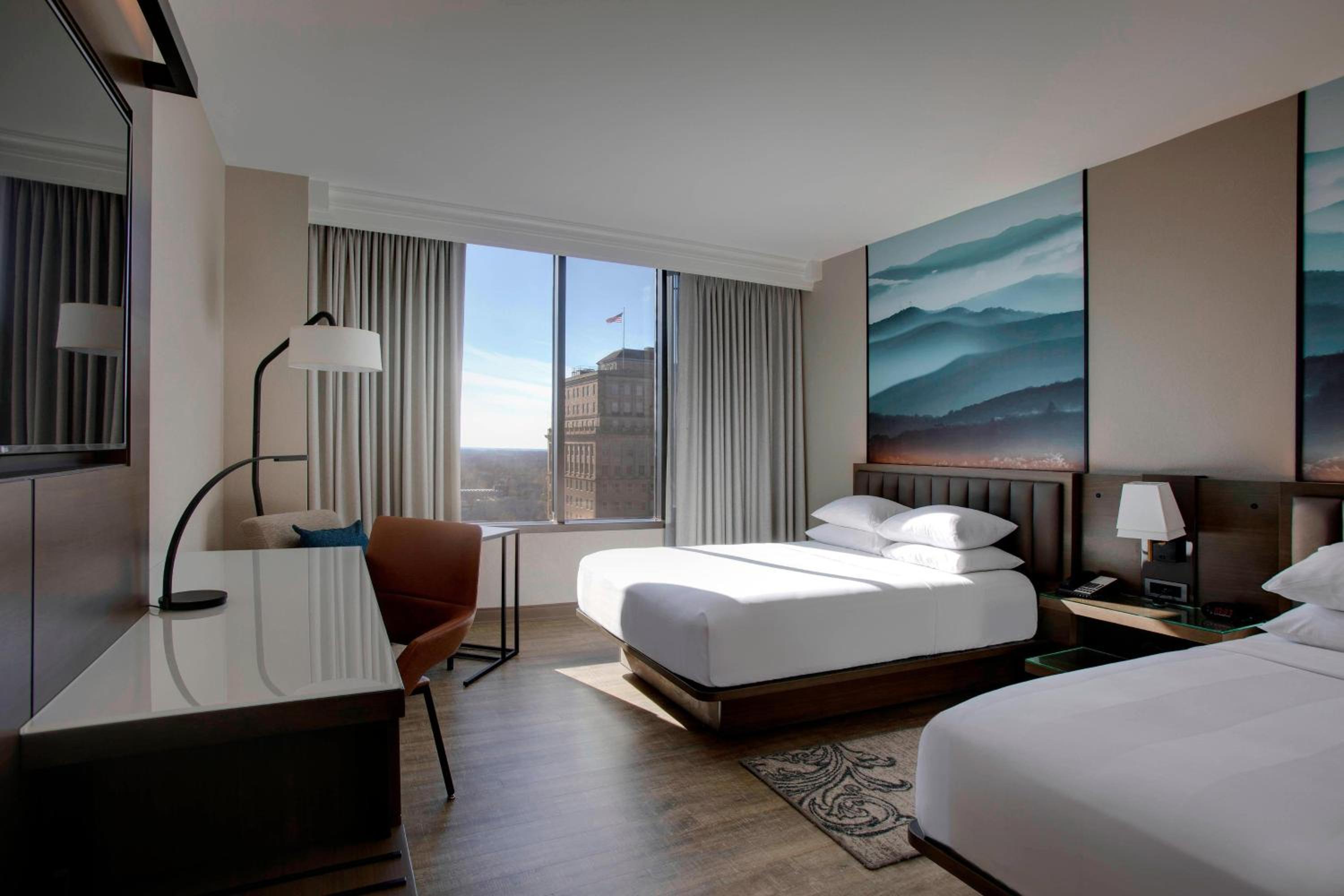 Guest Room, Queen, City View, Top Floor - Photo 1