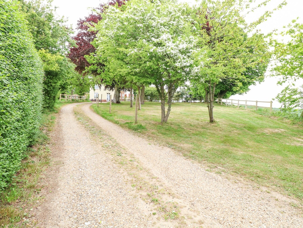 Cottage photo 1