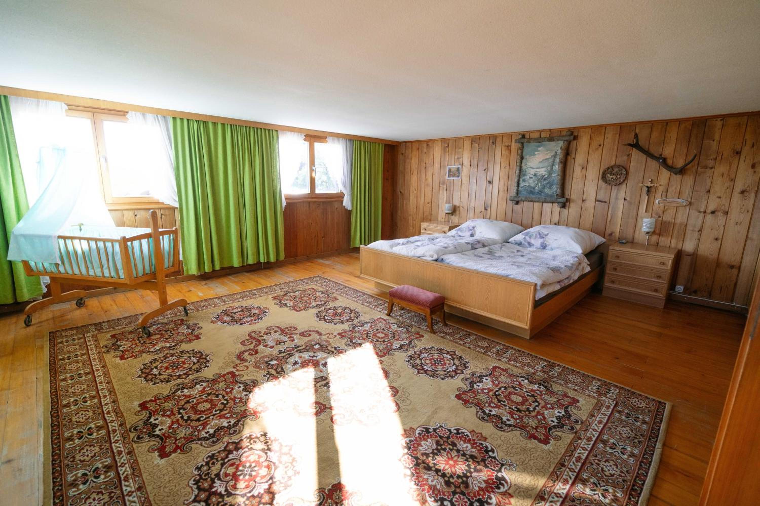 Four-Bedroom House photo 2