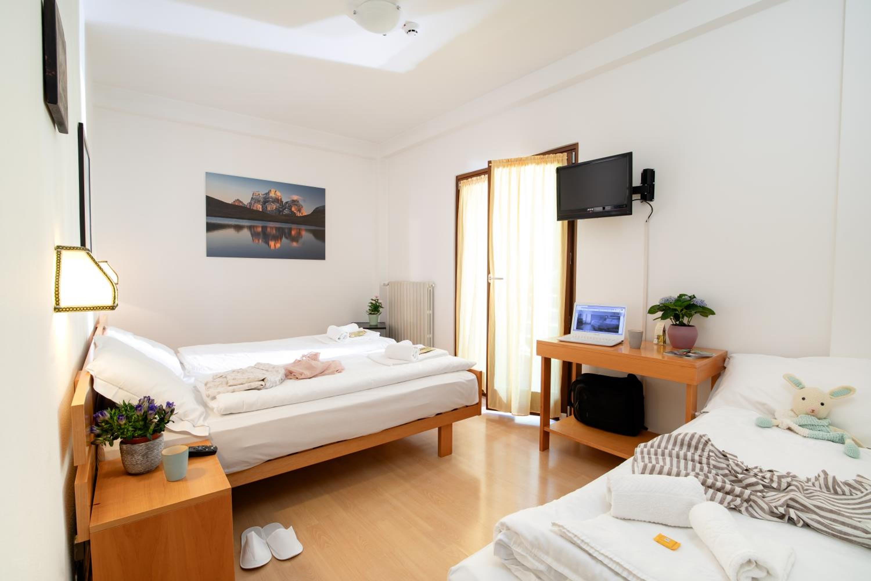 Standard Triple Room - Photo 1