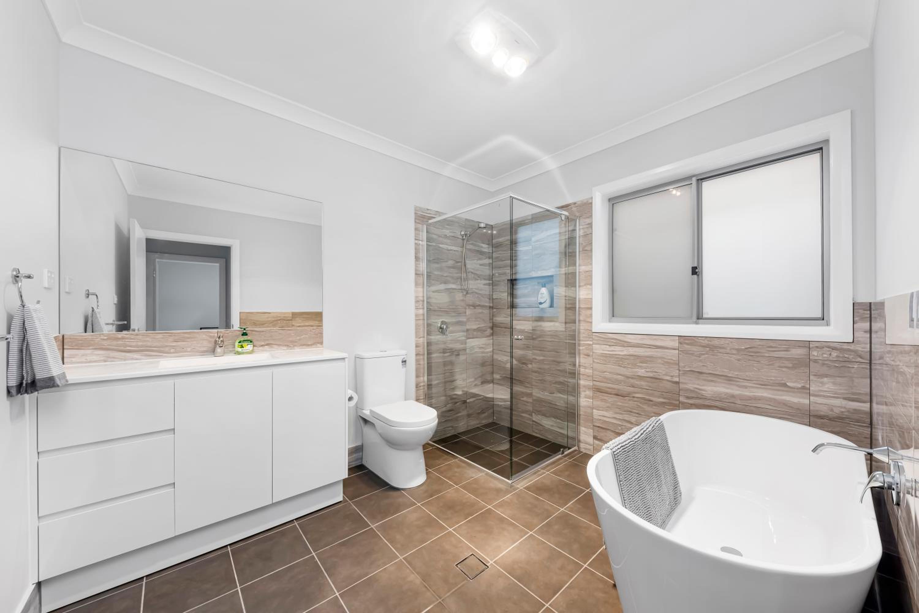 Three-Bedroom House photo 2