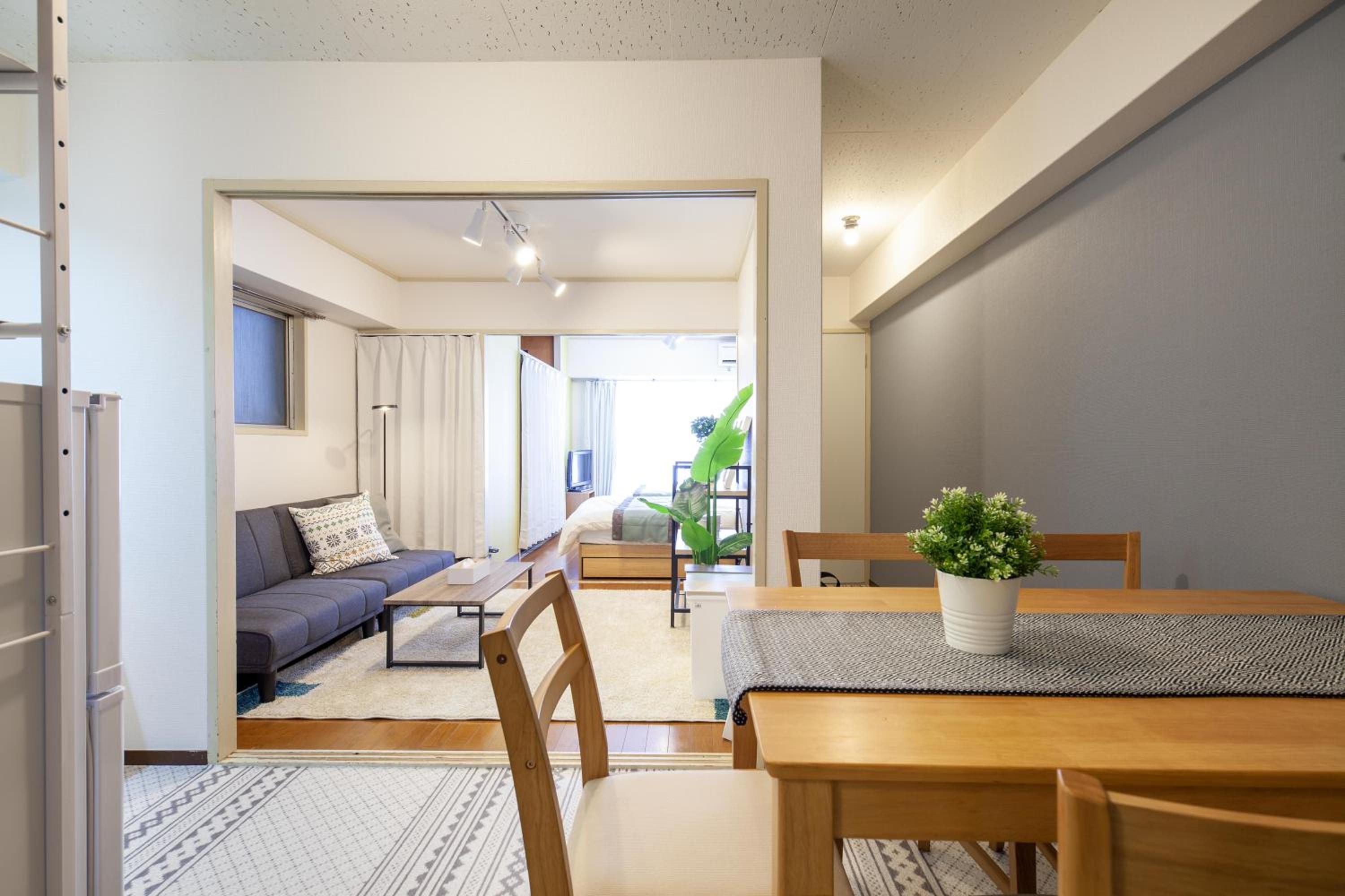 One-Bedroom Apartment photo 1