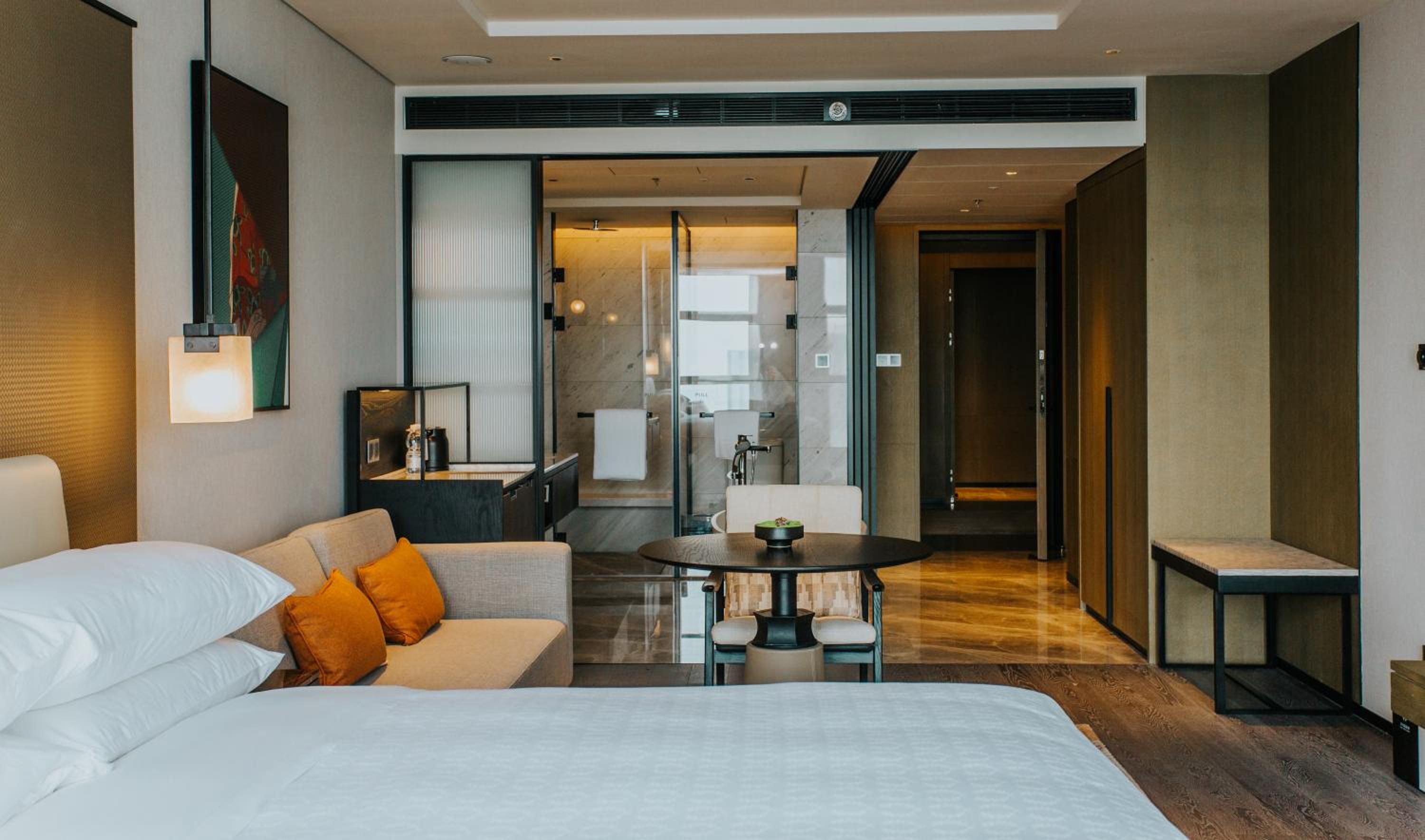 Deluxe King Room with Garden View