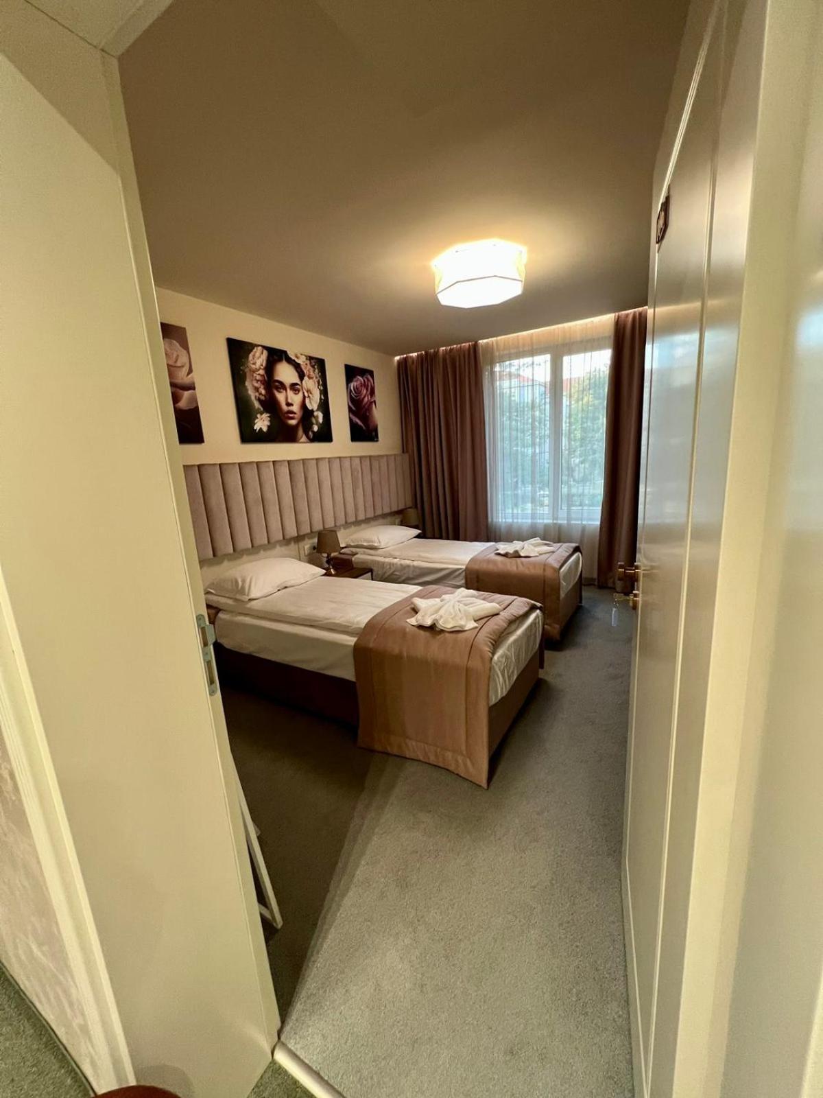 Deluxe Twin Room photo 2