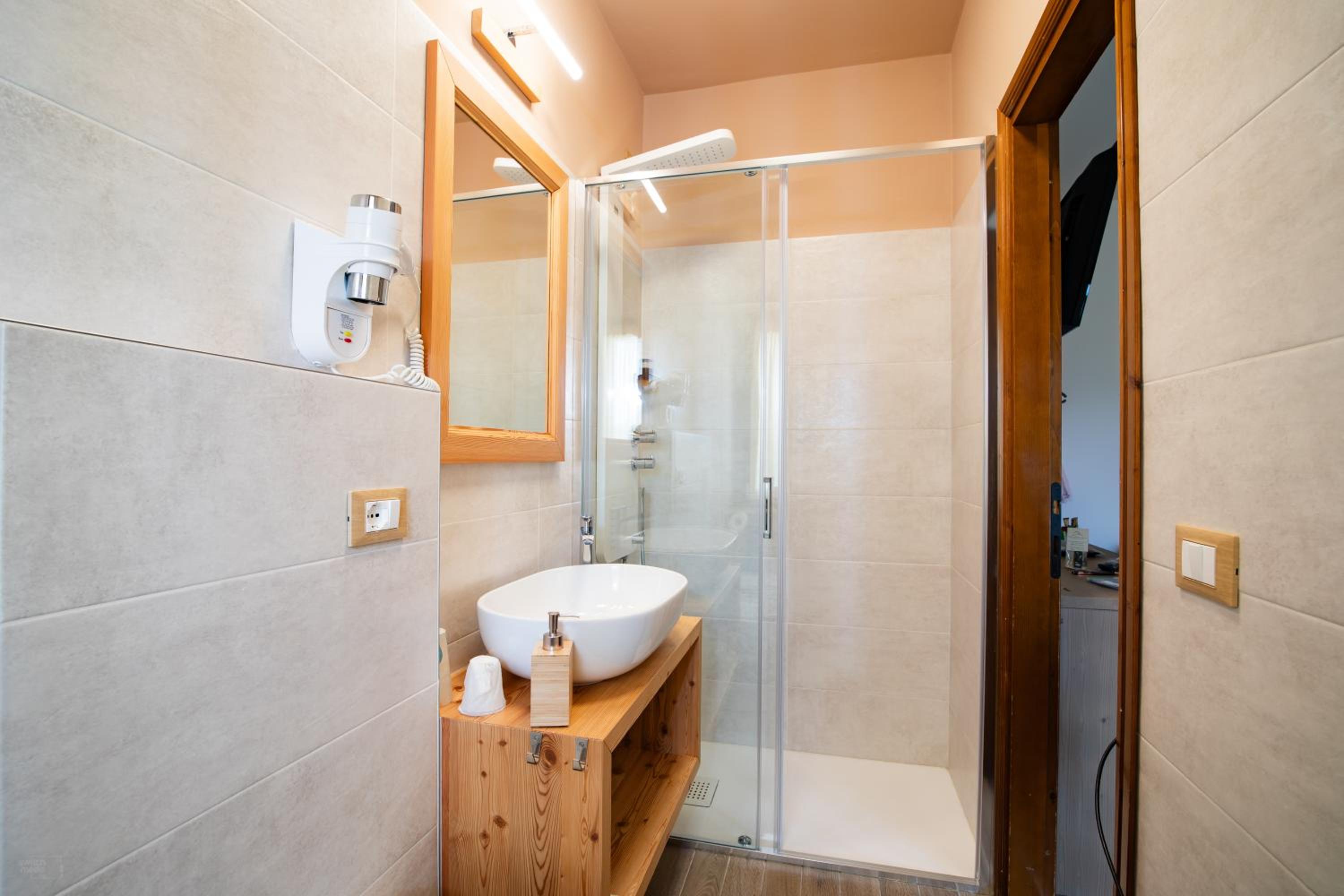 Luxury Triple Room - Photo 4