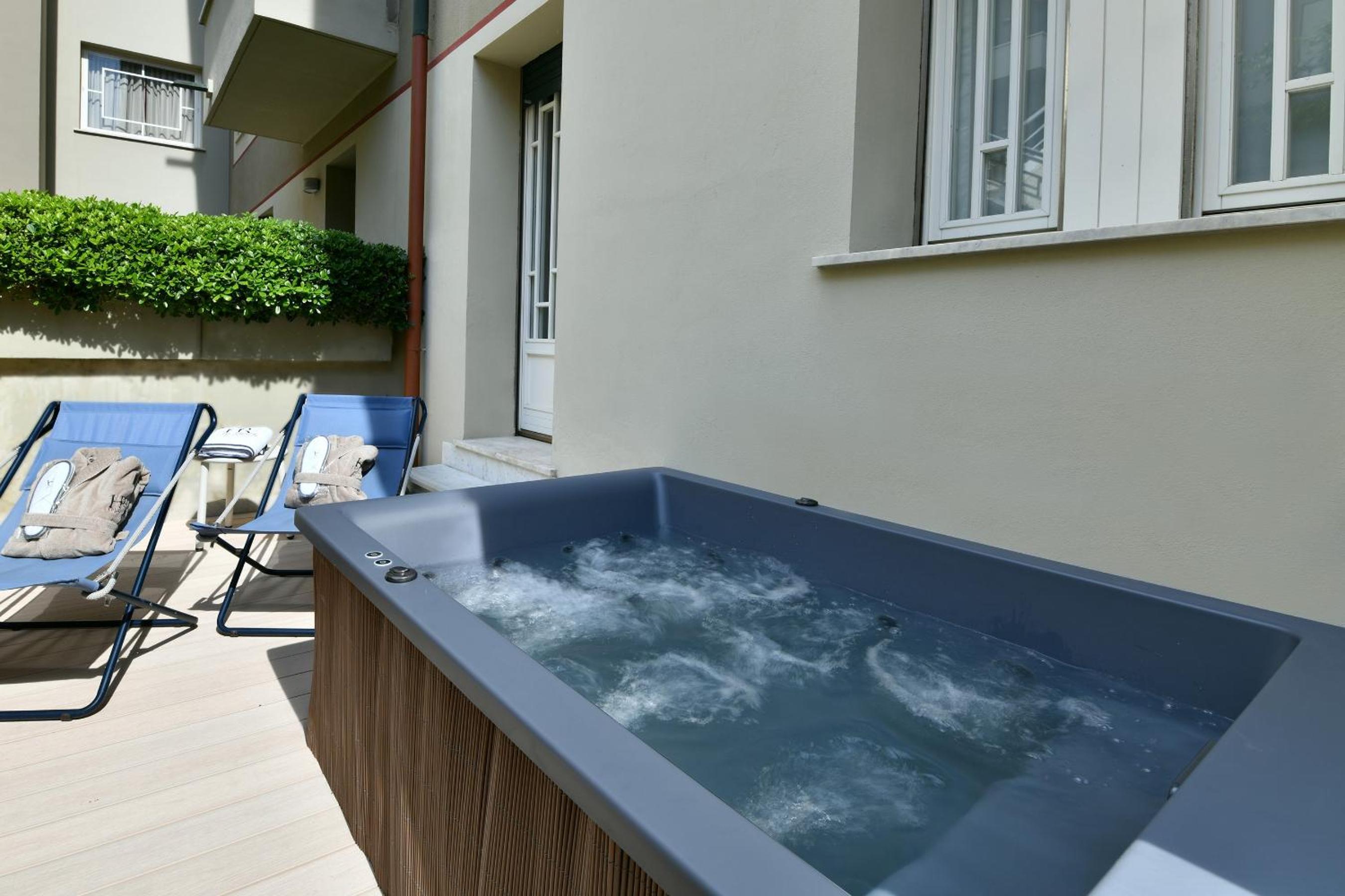 Deluxe Double Room with Spa Bath  - Photo 6