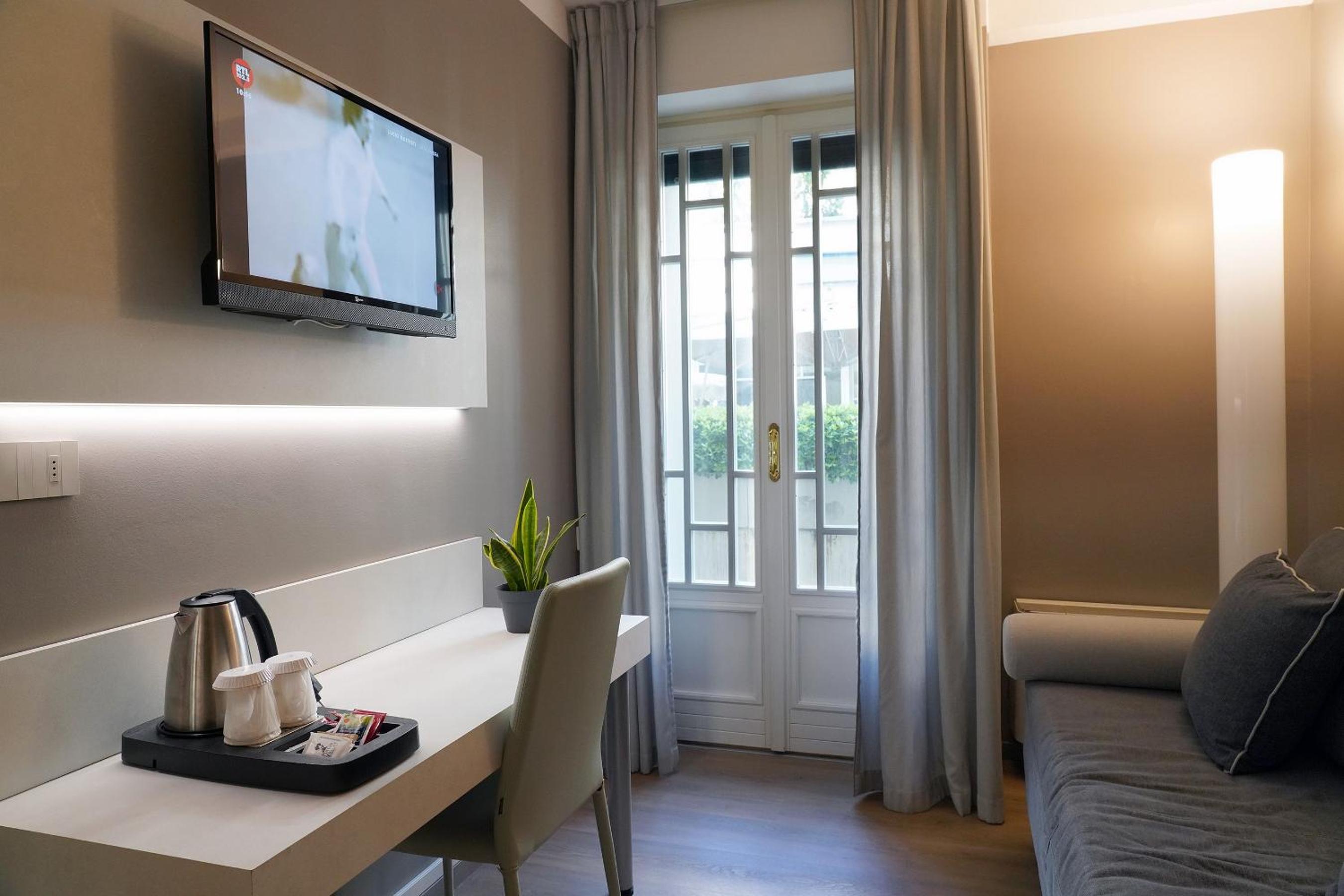 Deluxe Double Room with Spa Bath  - Photo 1