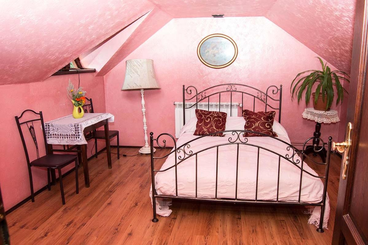 Large Single Room