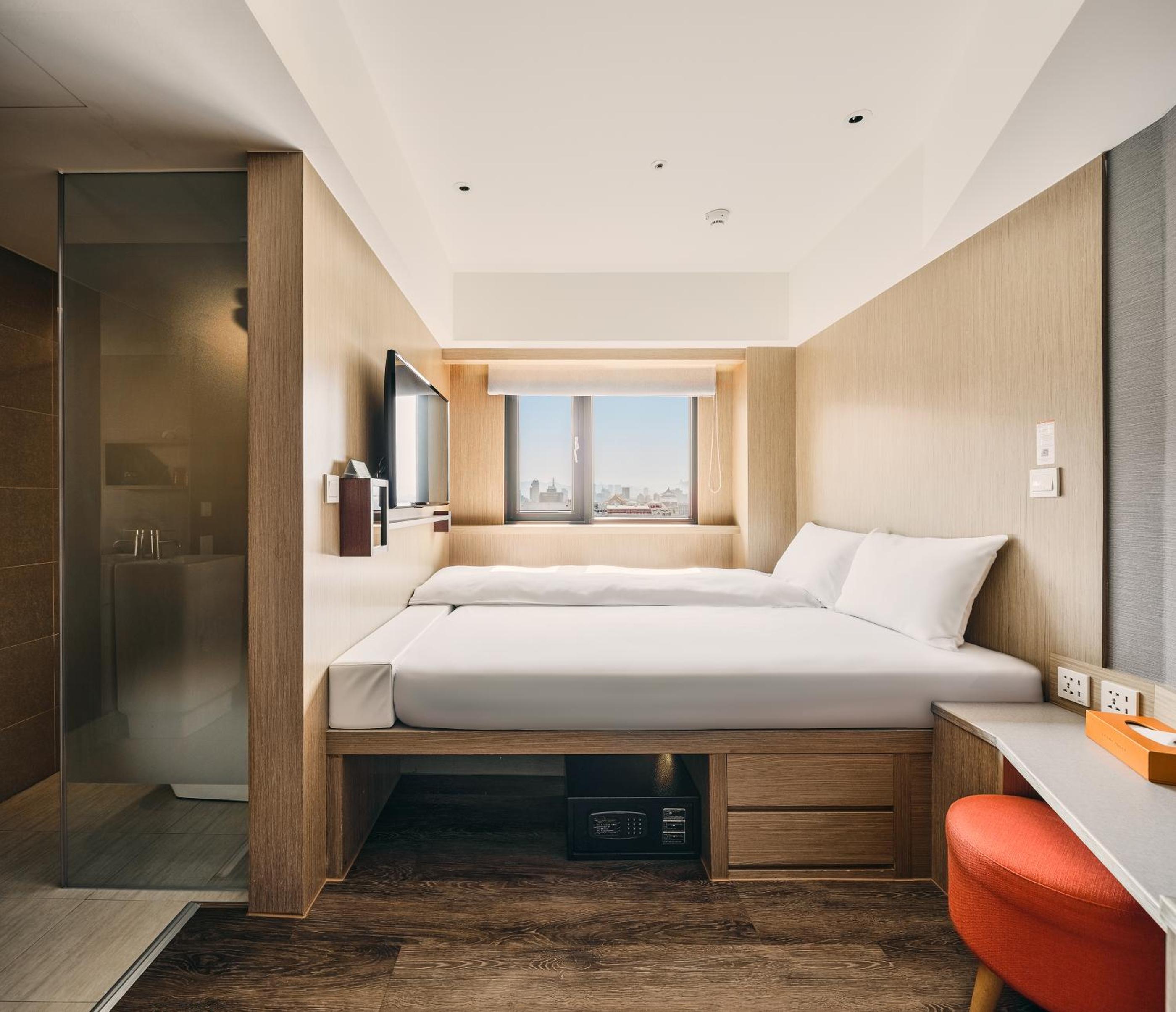 Available room