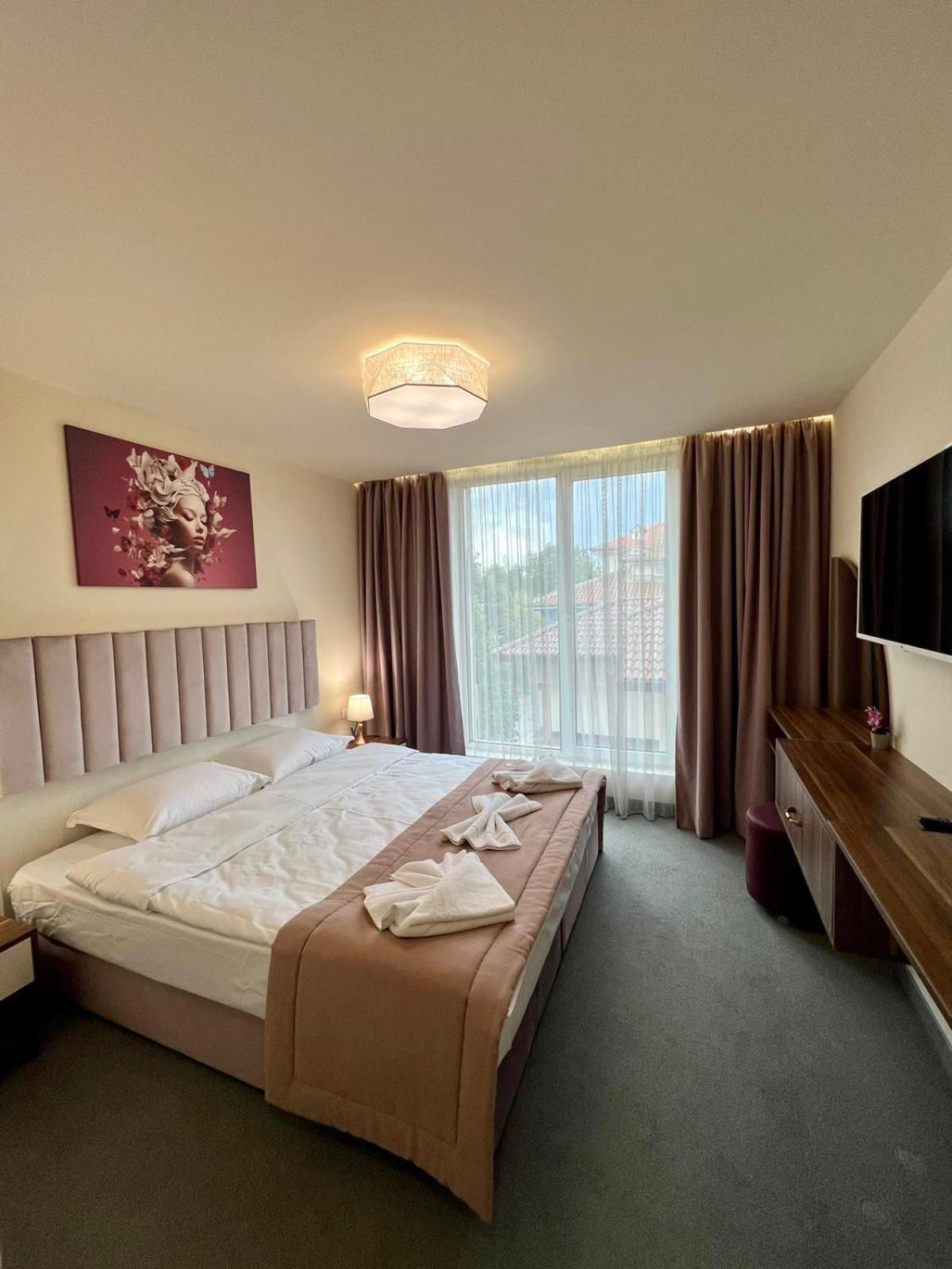 Standard Double Room photo 3