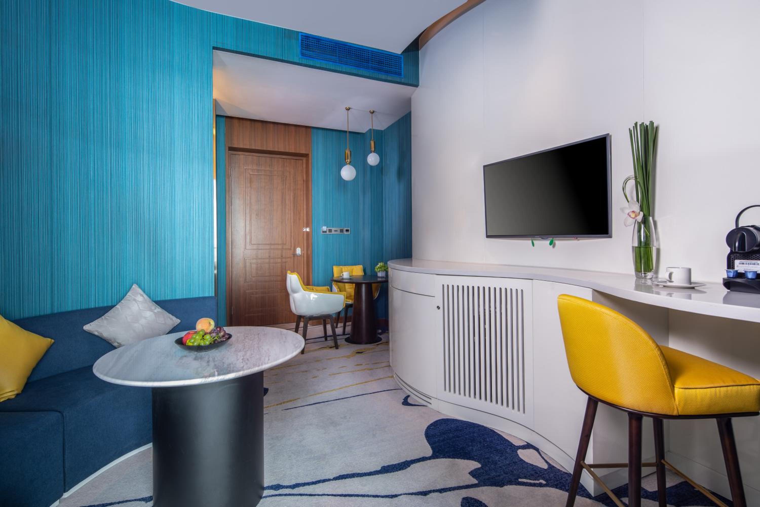 Deluxe Balcony Suite 360° City Resort