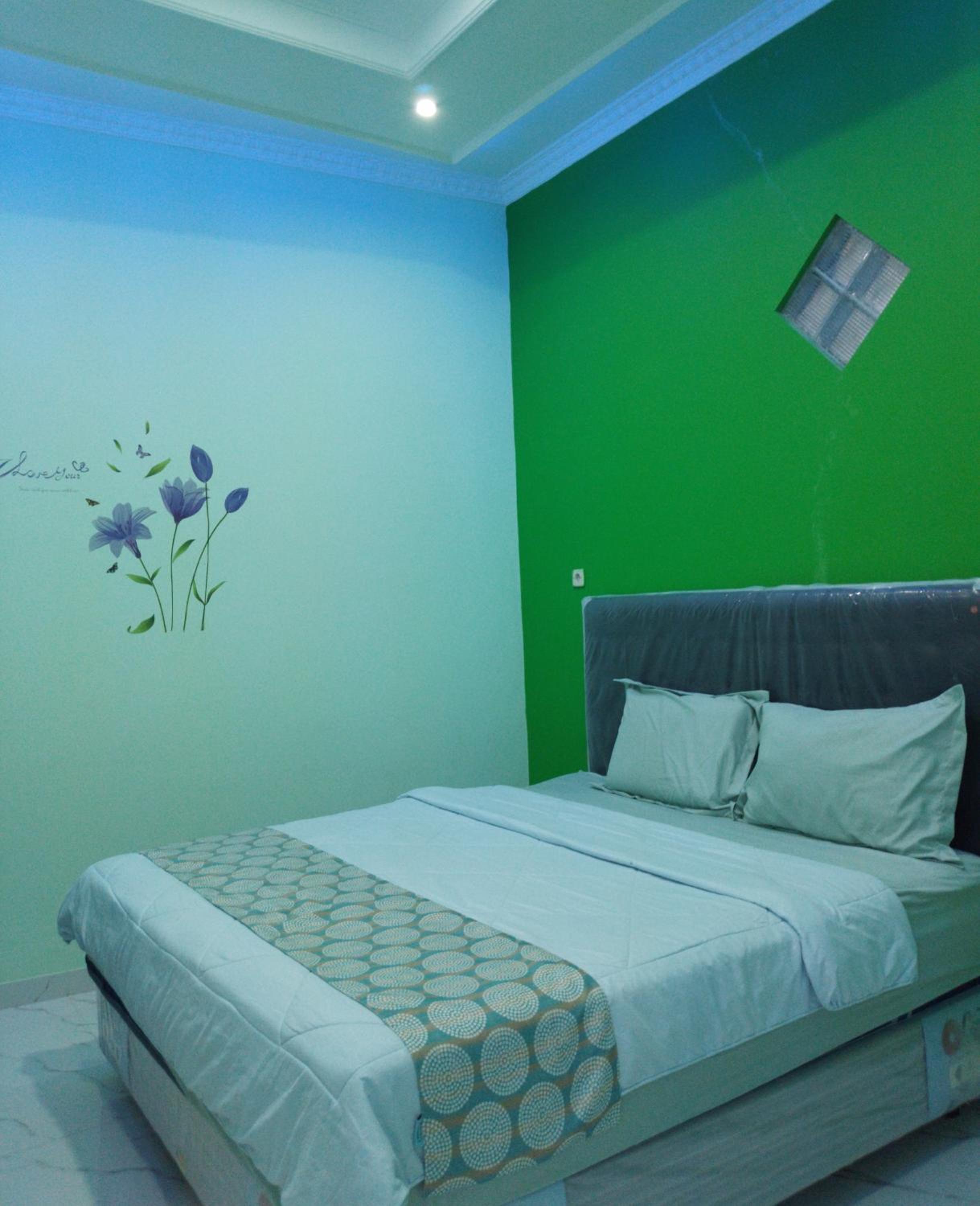Deluxe King Room photo 1