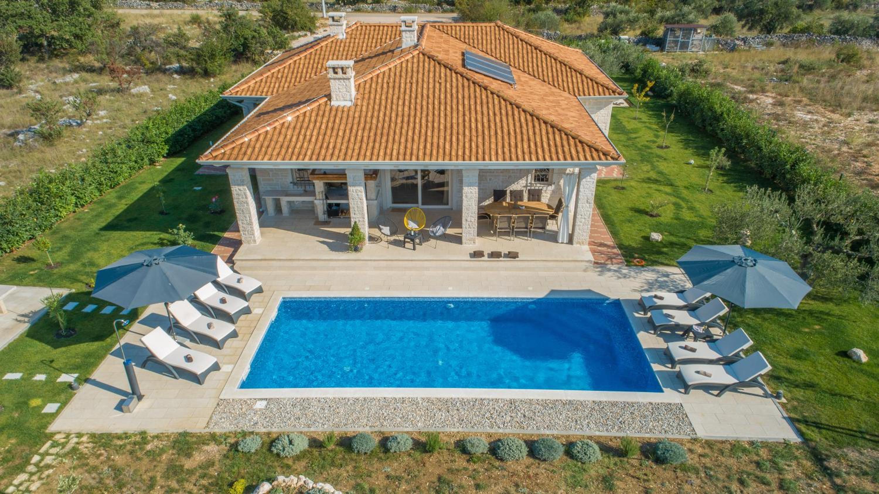 Four-Bedroom Villa photo 2
