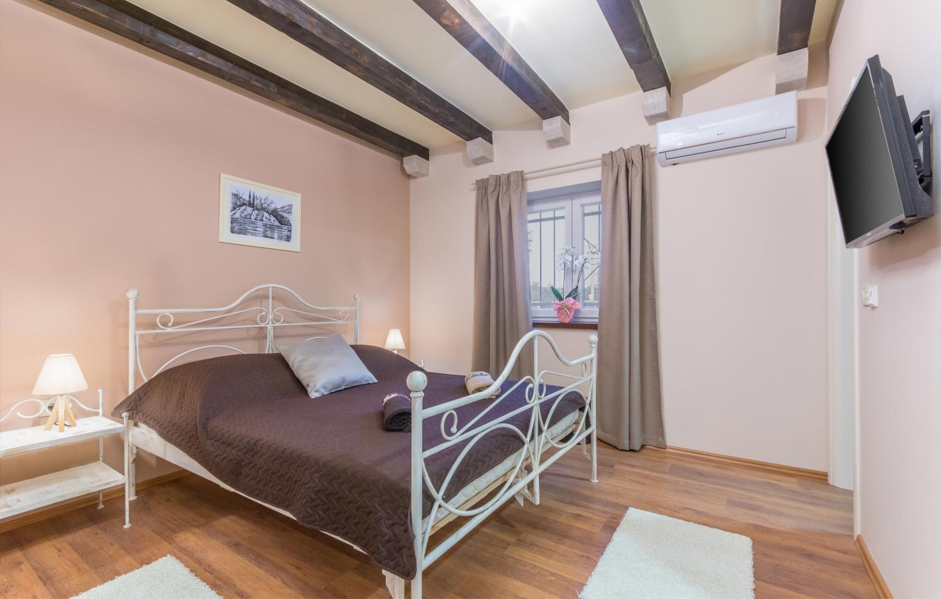 Four-Bedroom Villa photo 1