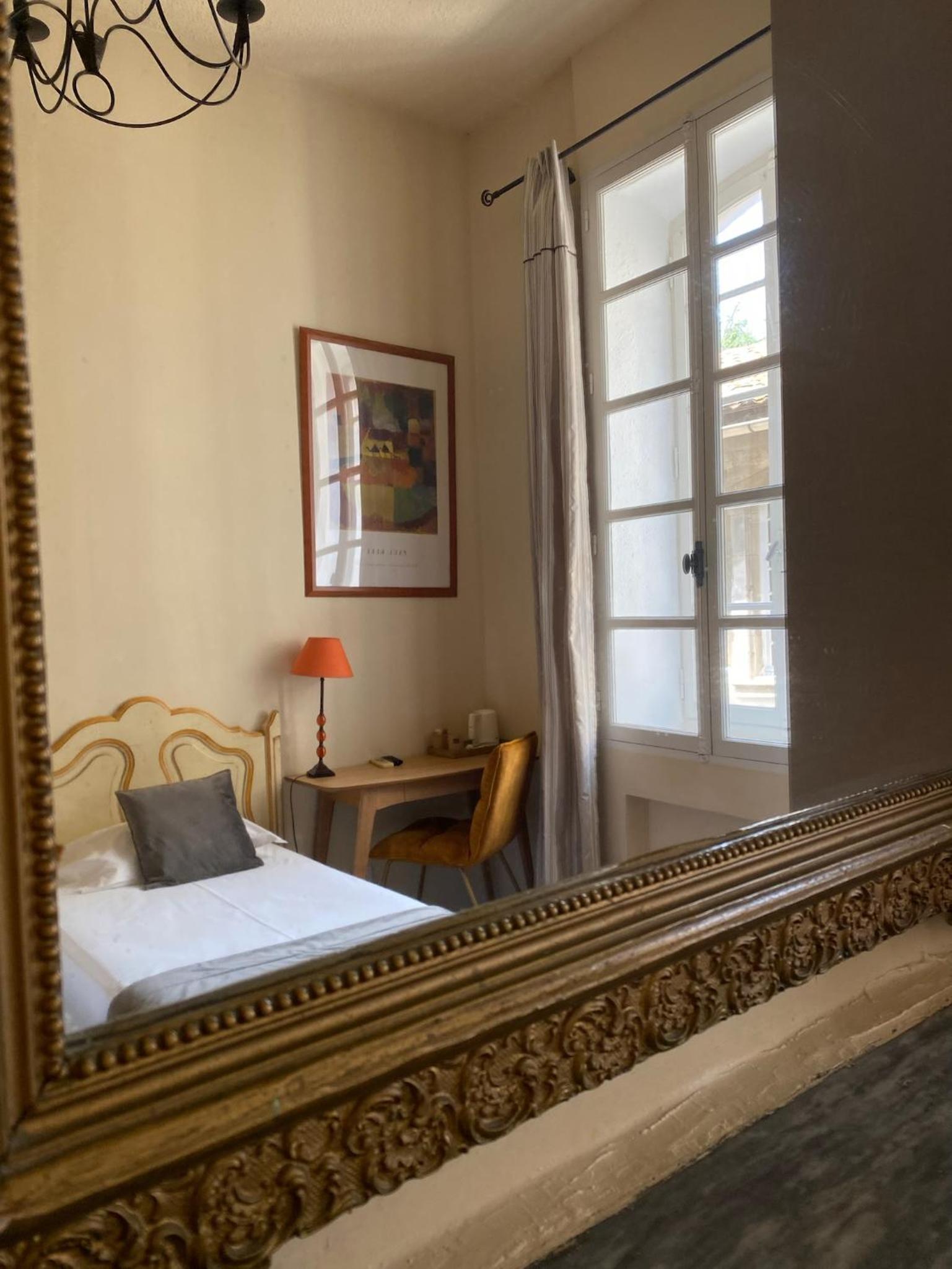 Twin Room - Photo 2