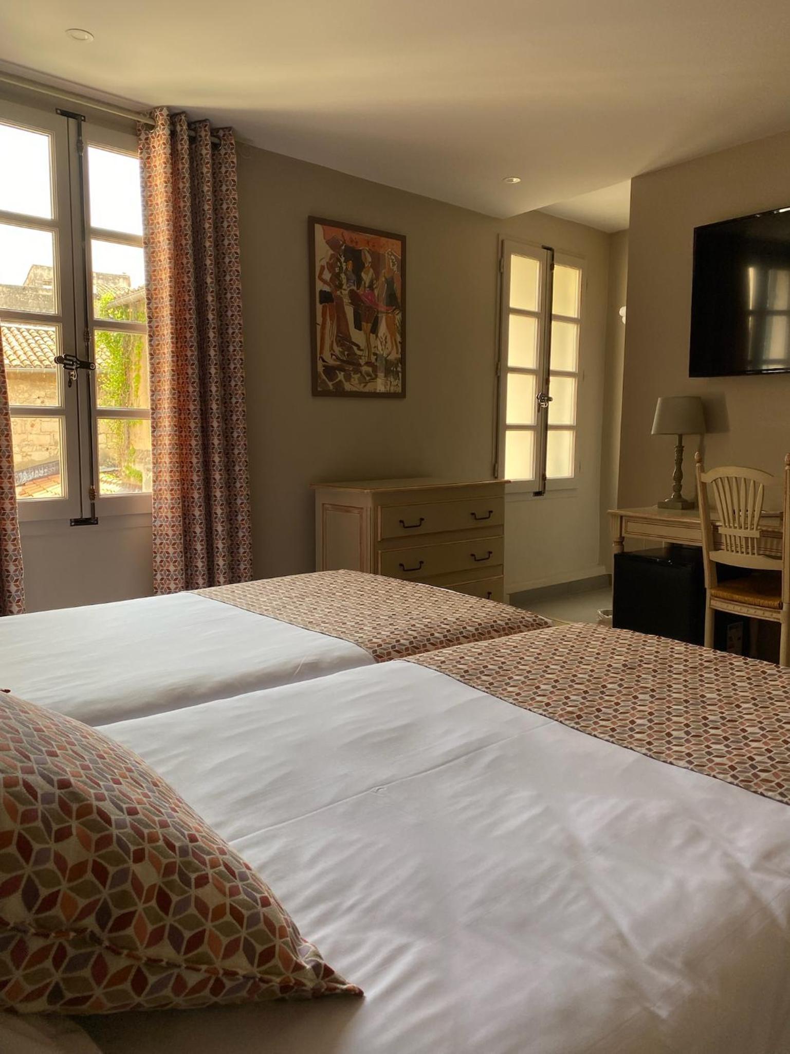 Superior Twin Room - Photo 13