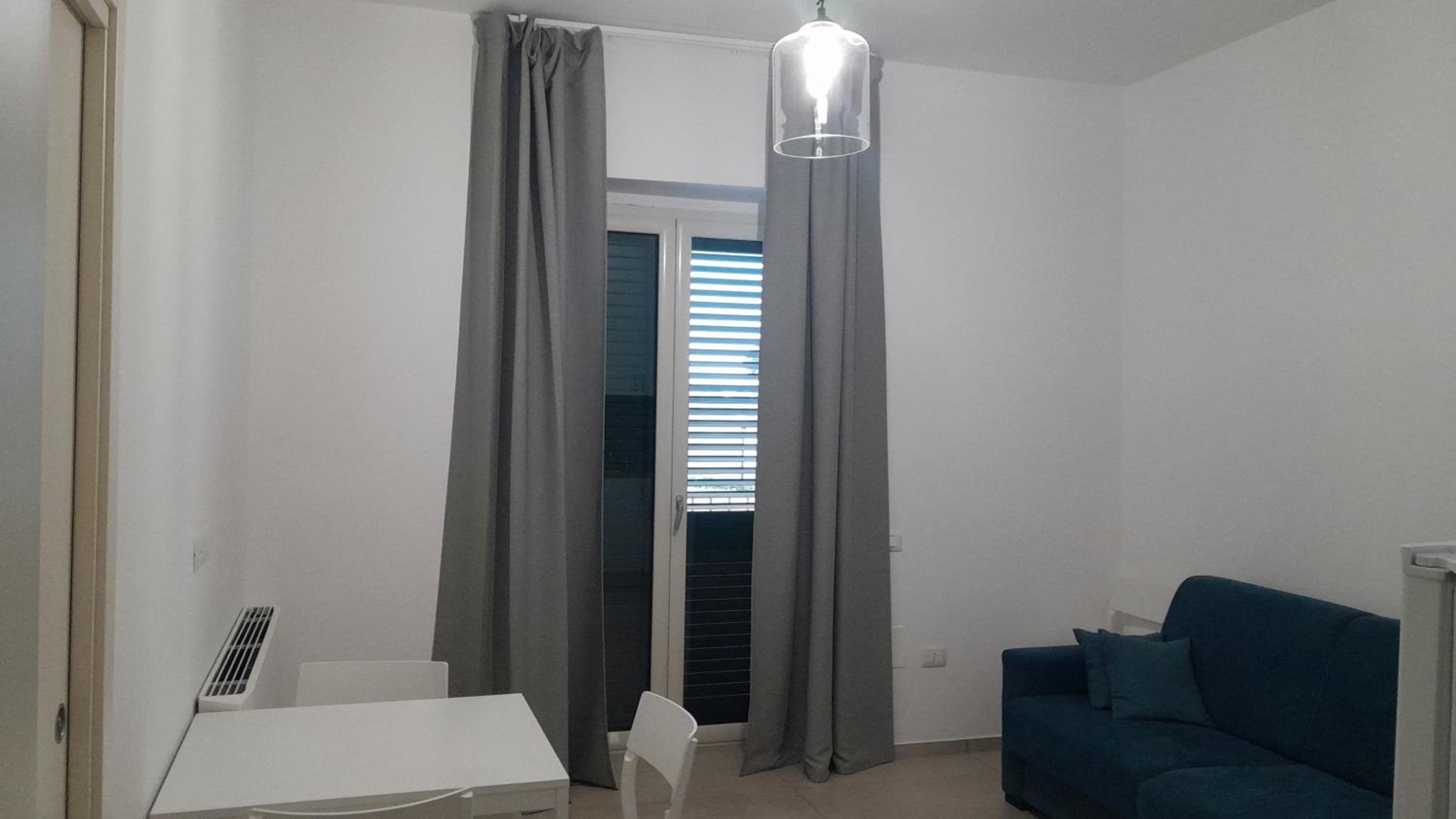 One-Bedroom Apartment - Photo 5