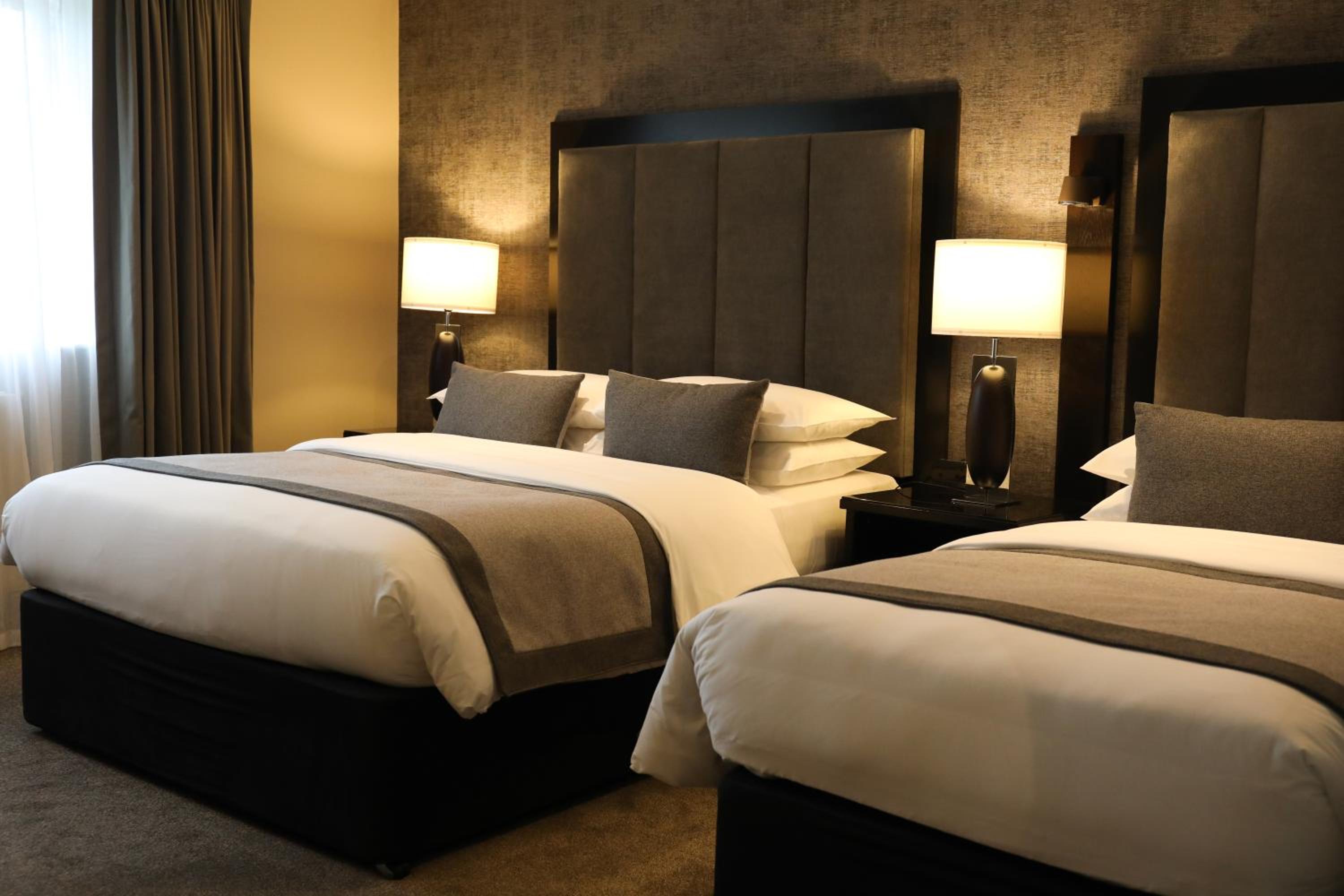 Standard Double or Twin Room - Photo 2