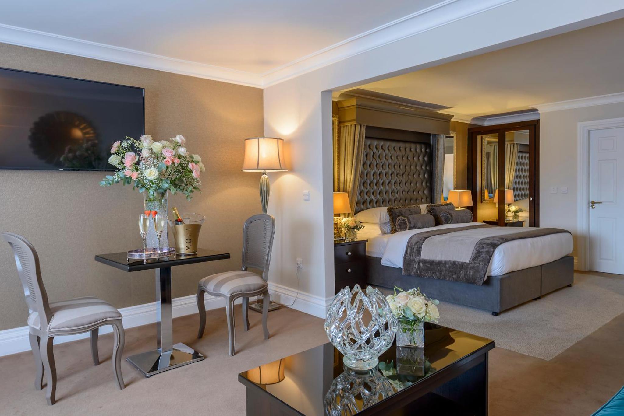 Deluxe Suite - Photo 2