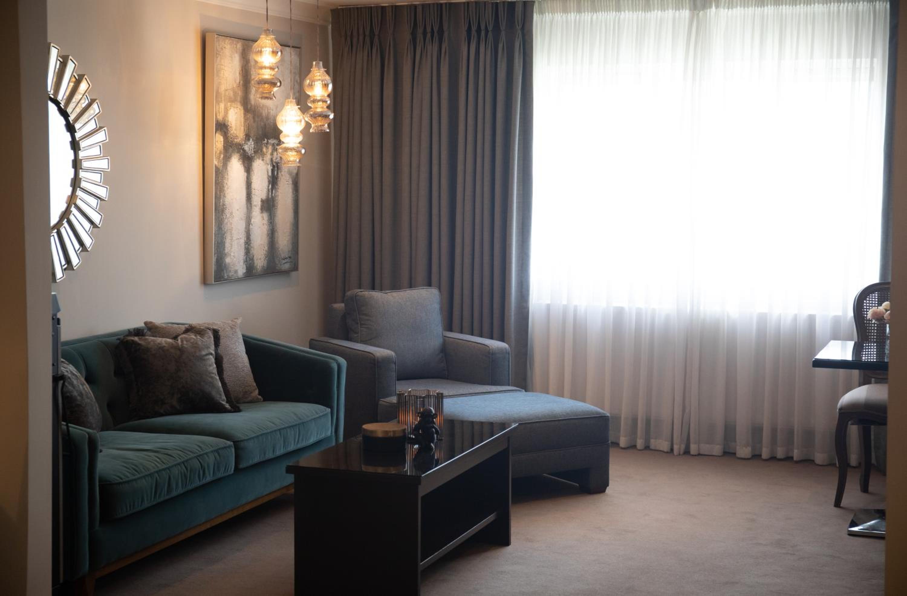Deluxe Suite - Photo 3