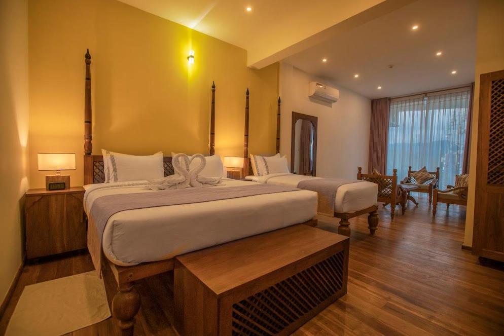 Suite King Triple Room With Mountain View