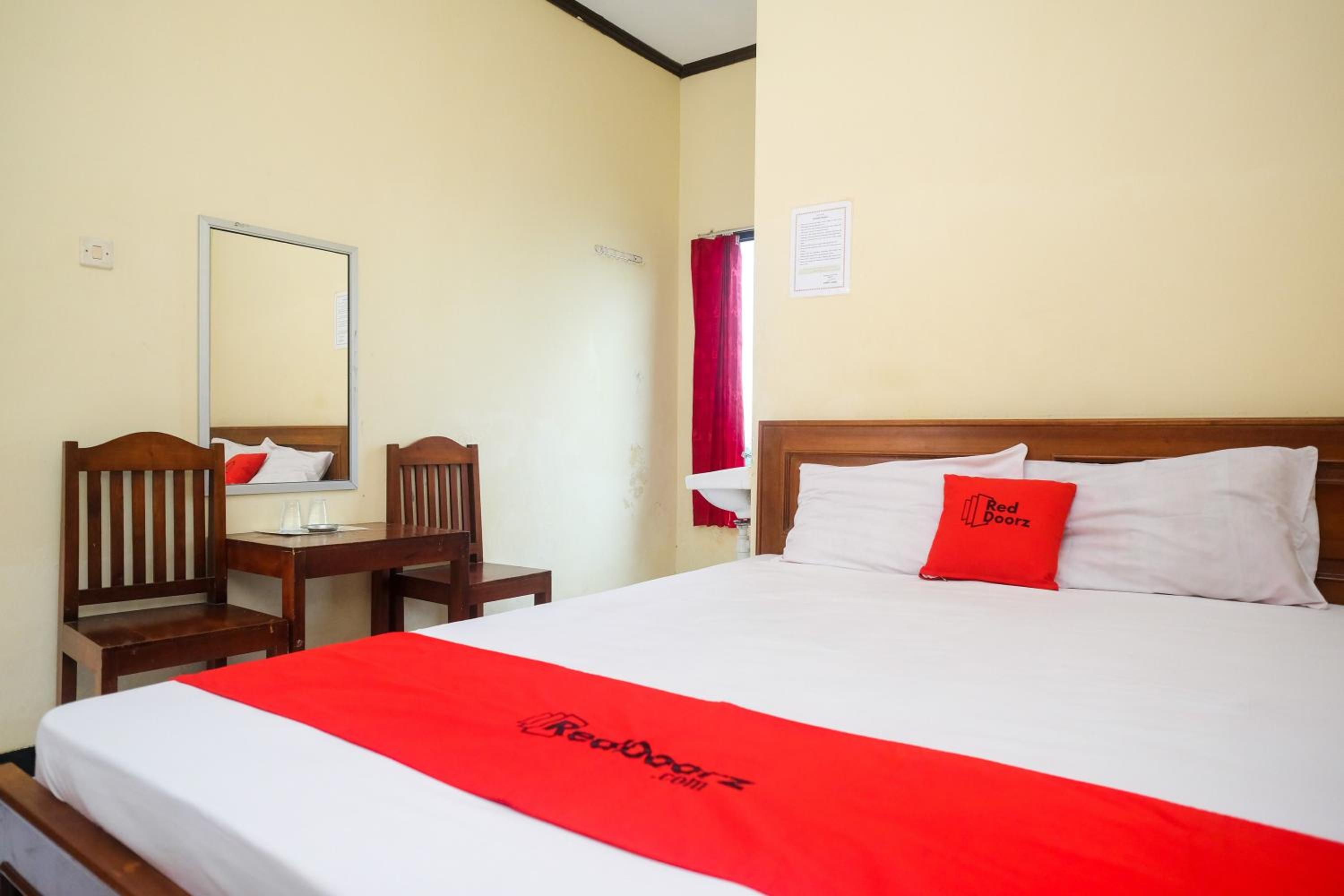 Standard Double Room - Photo 5