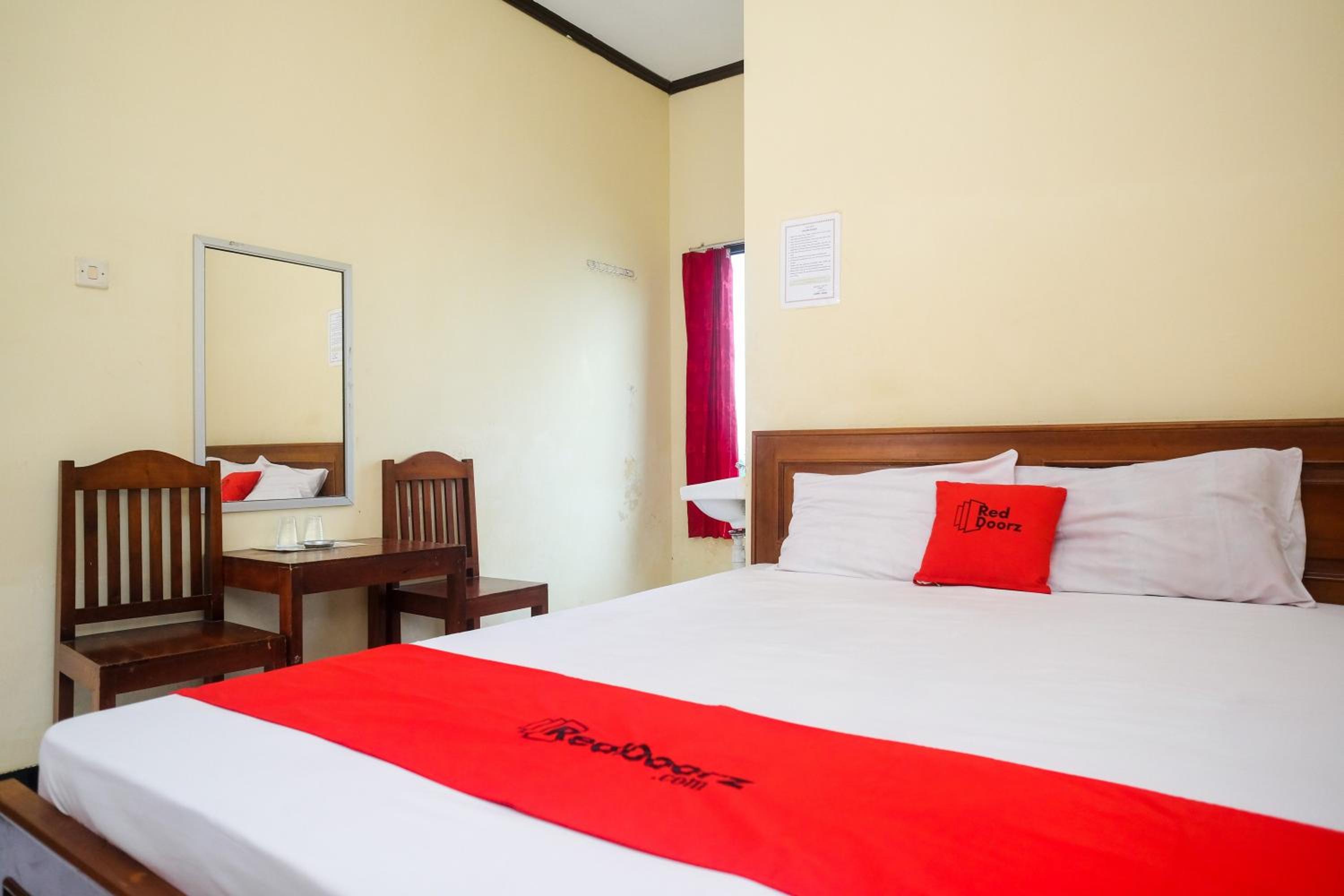 Standard Double Room - Photo 3