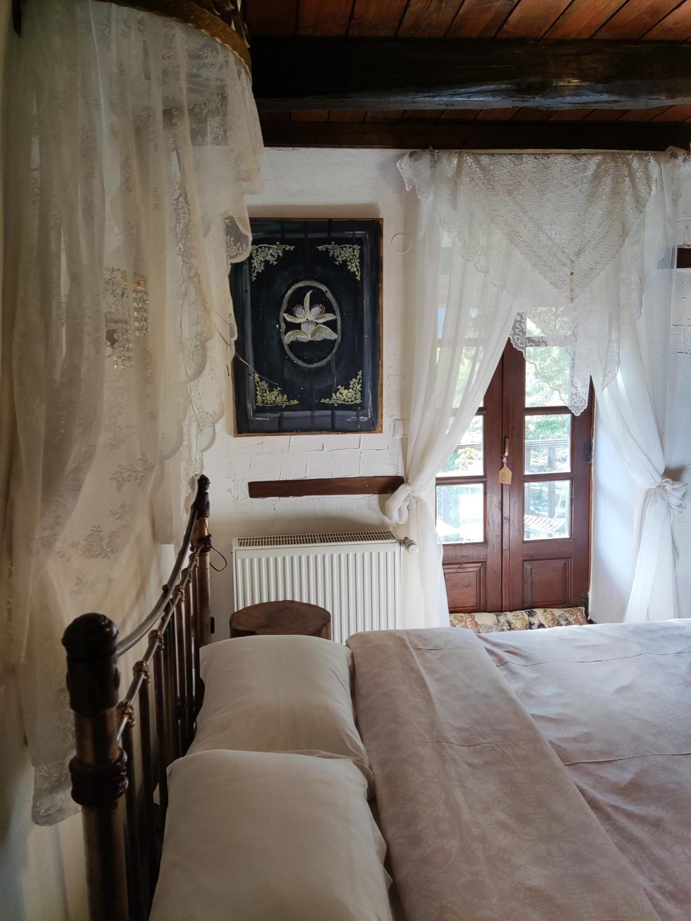 Double Room with Balcony and Sea View - Photo 6