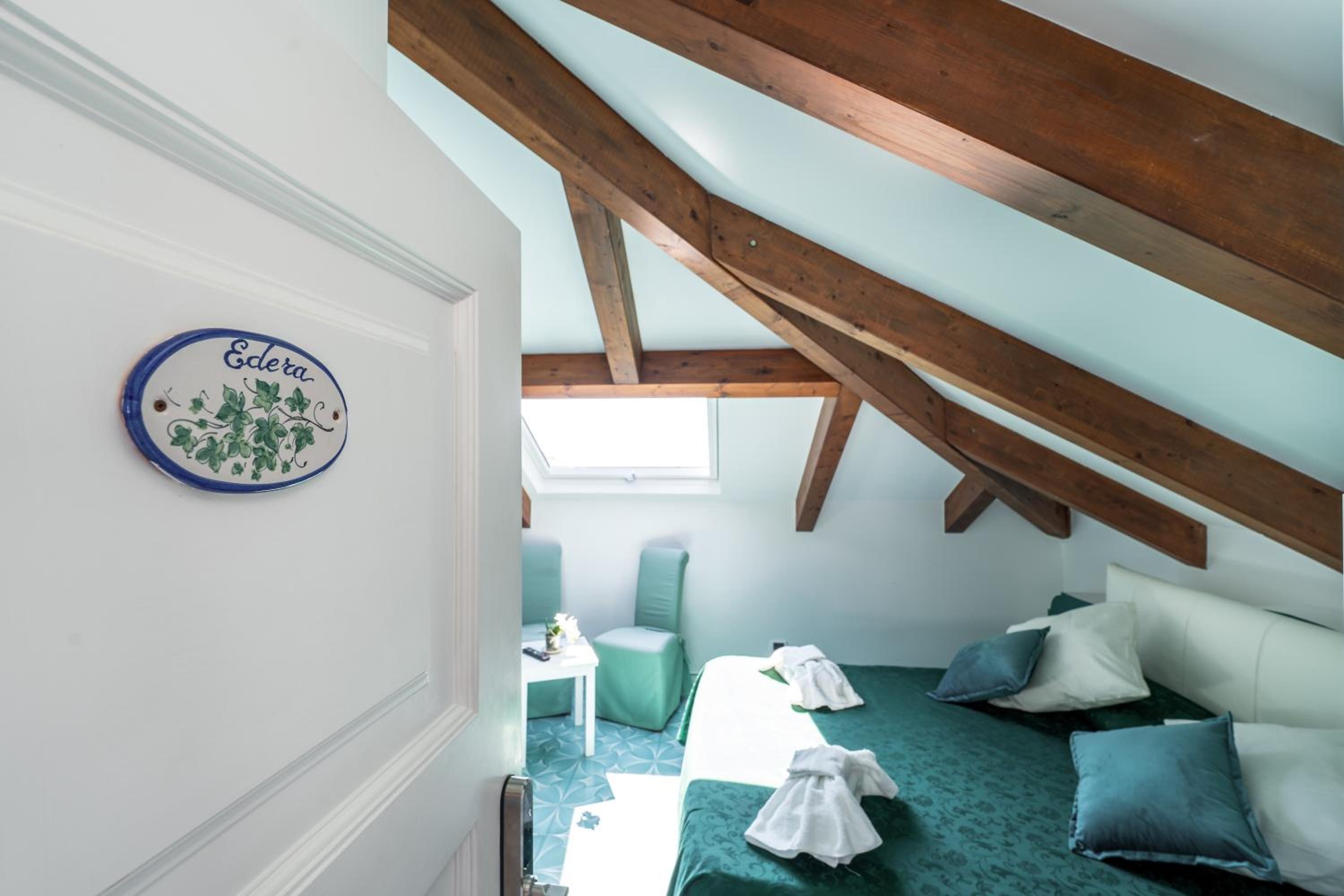 Junior Suite Quadruple Room With Sea View photo 1