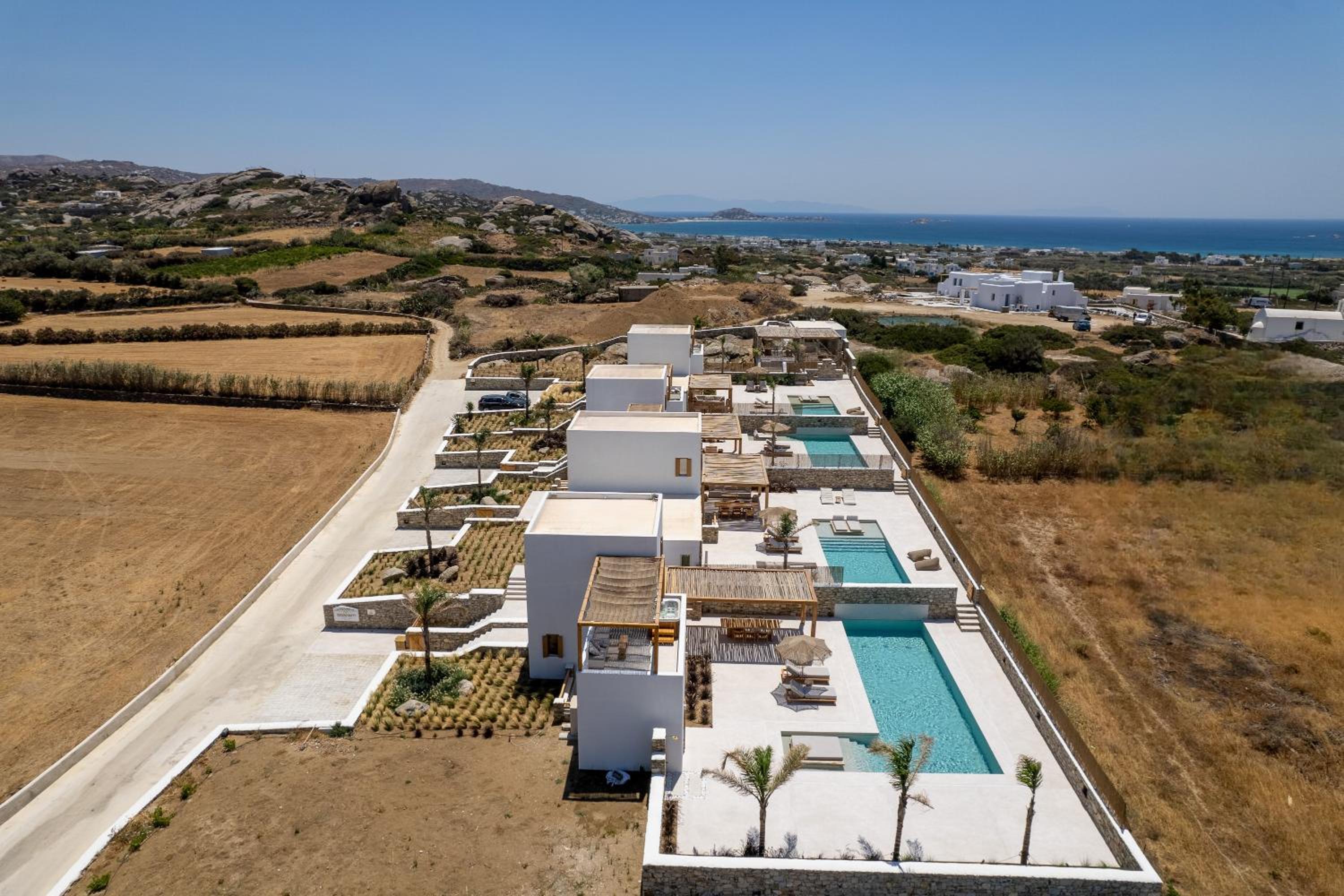 Villa 3 Bedrooms and 2 Bedrooms Apartment with Private Pool and Jetted Tub photo 3