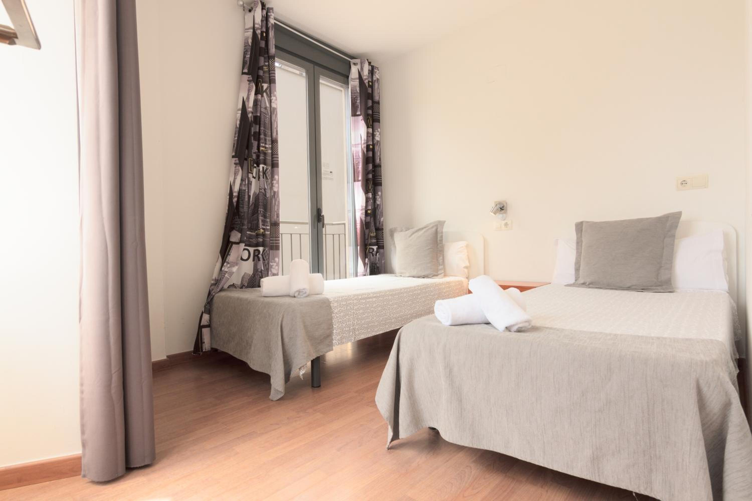 Two-Bedroom Apartment (4 Adults) - Photo 6