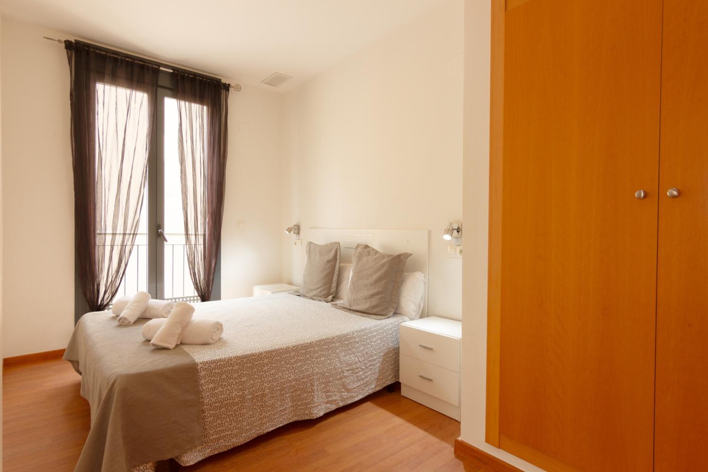Two-Bedroom Apartment (4 Adults) - Photo 5