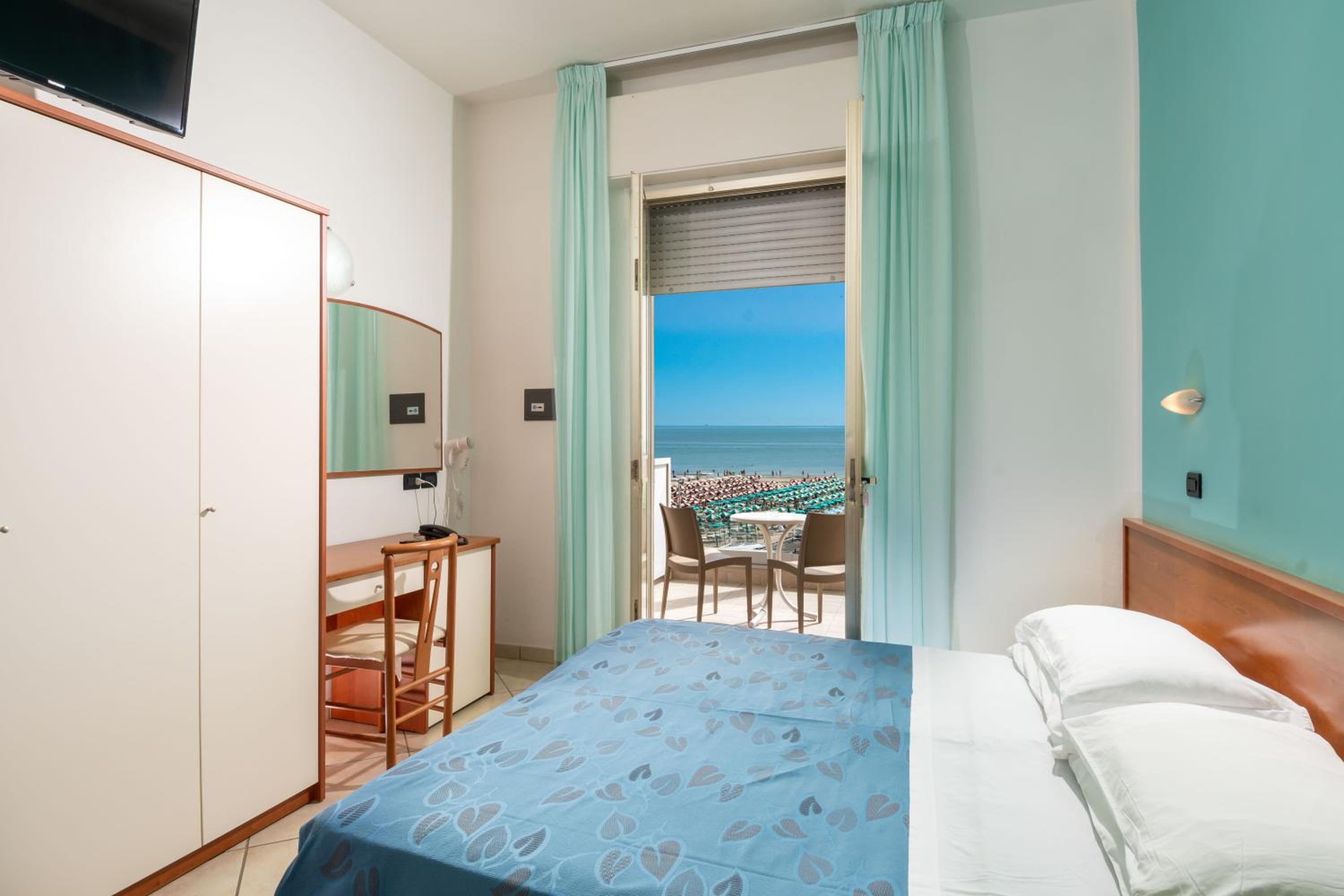 Quadruple Room with Sea View photo 1