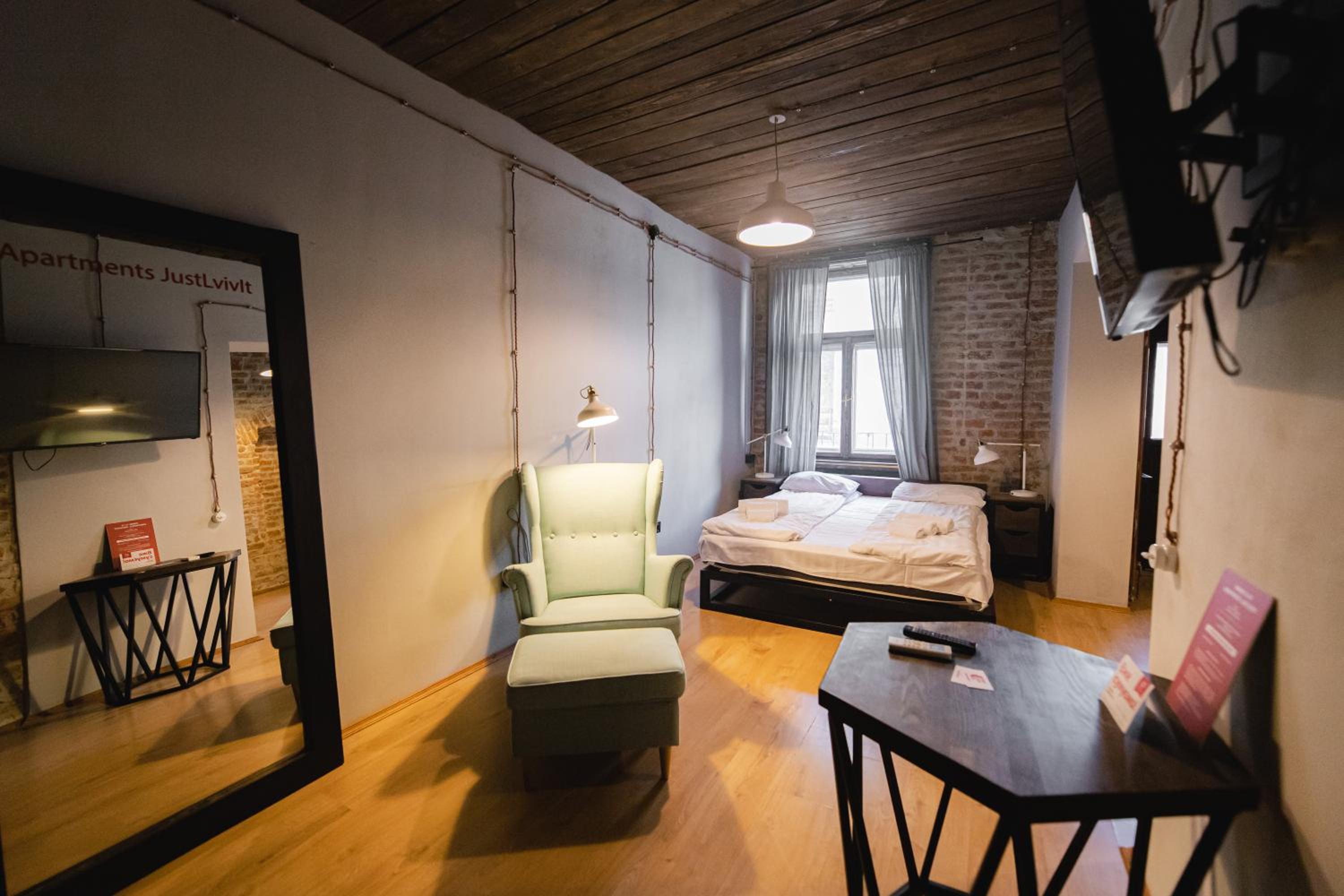 Apartment 15/2