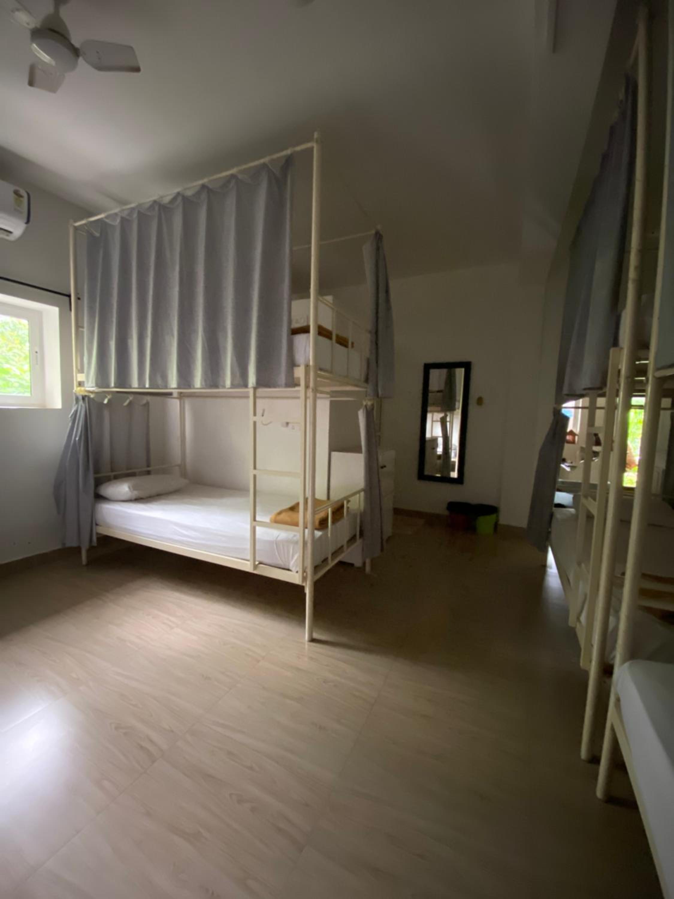 Bed in 8-Bed Mixed Dormitory Room photo 1