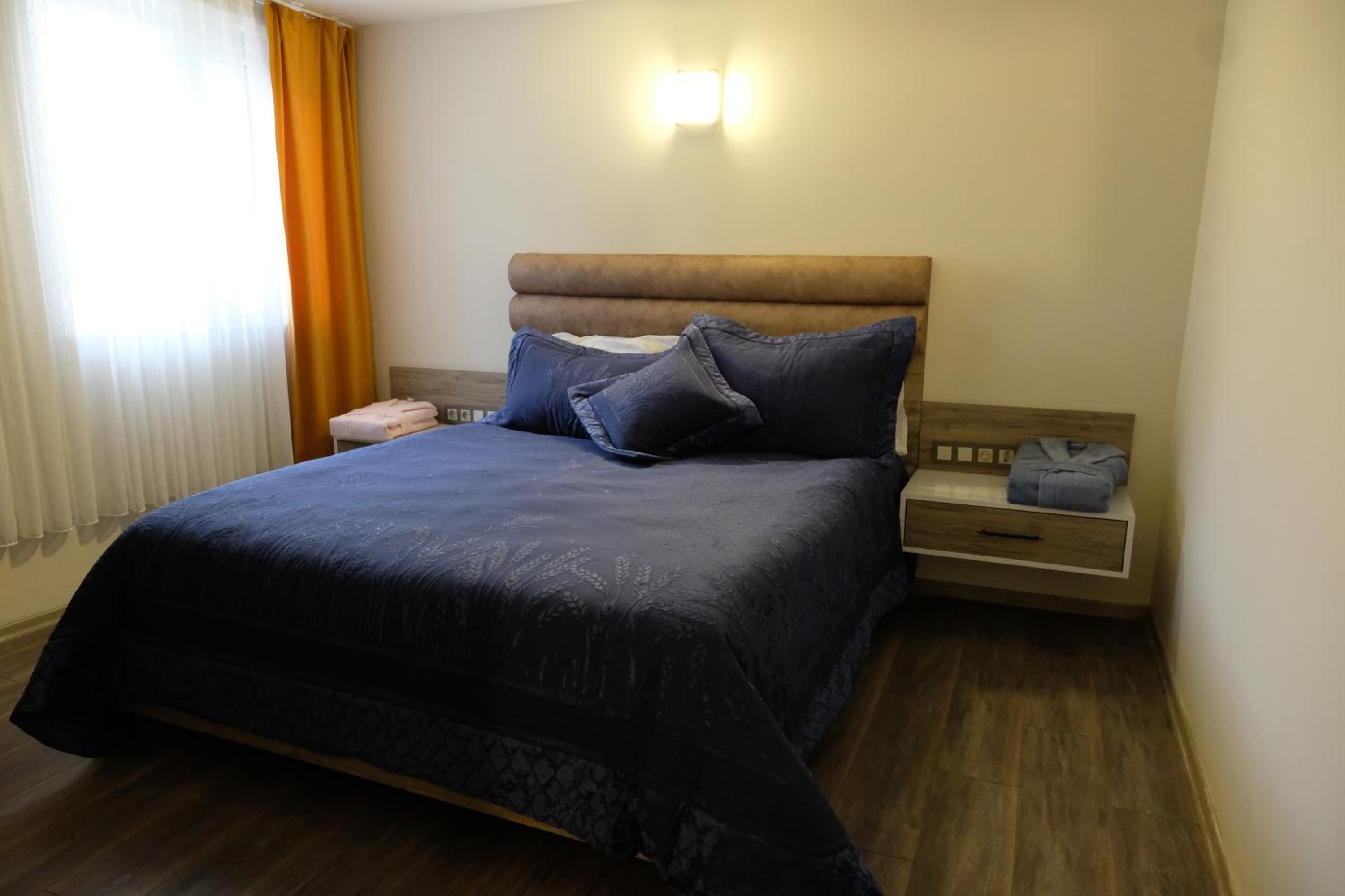 Suite with Mountain View photo 2