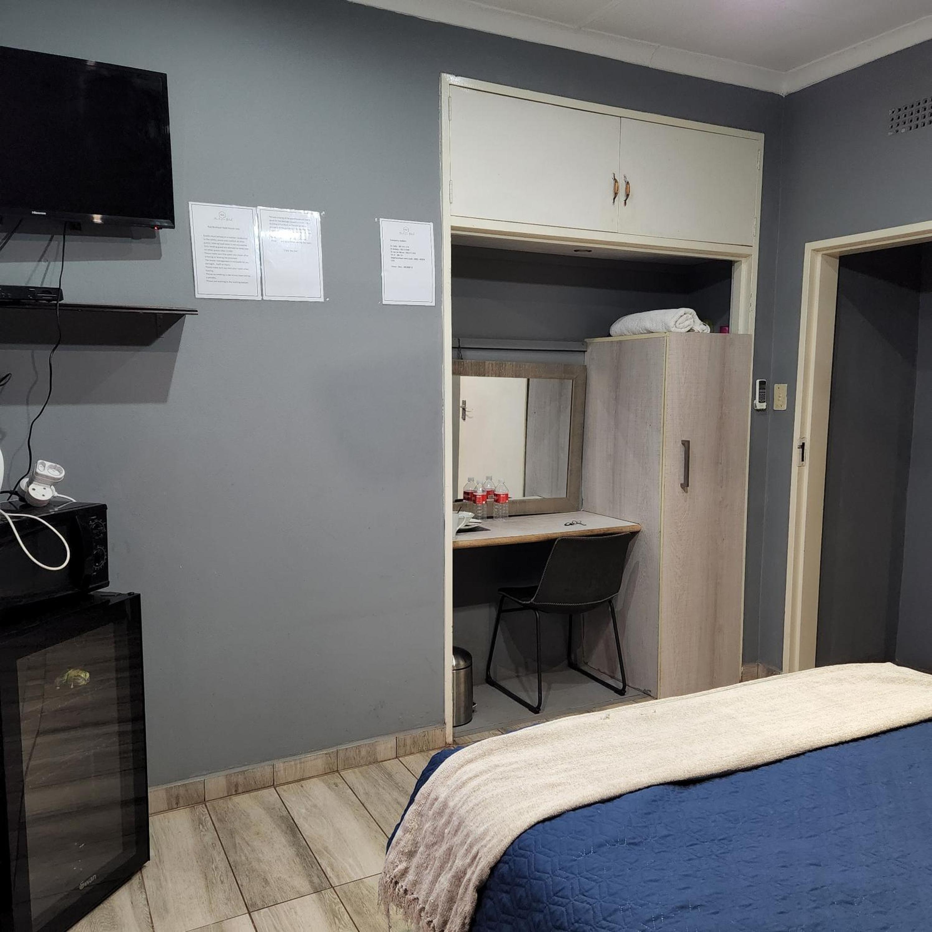 Double Room photo 3