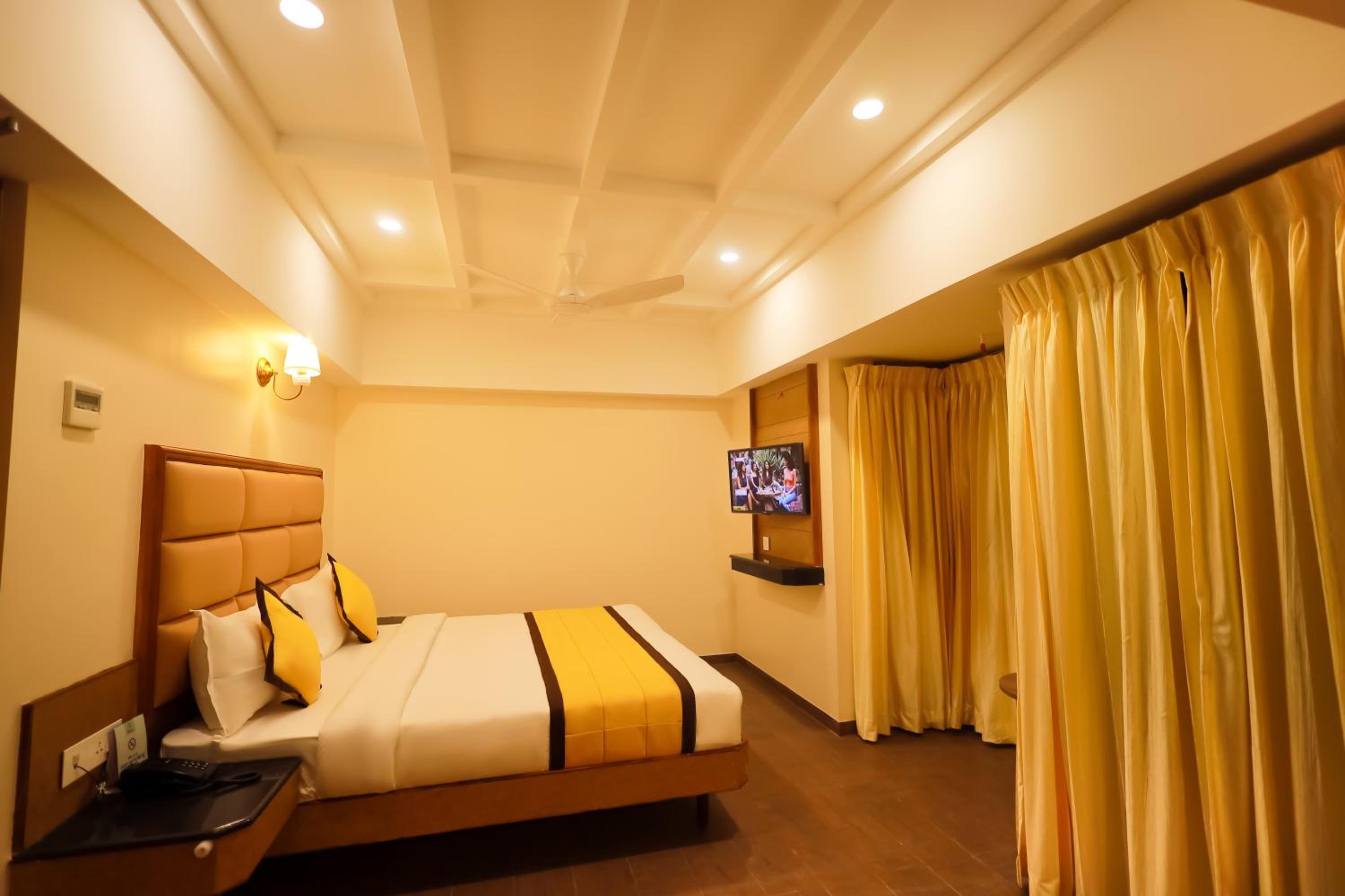Executive Premium - Photo 13