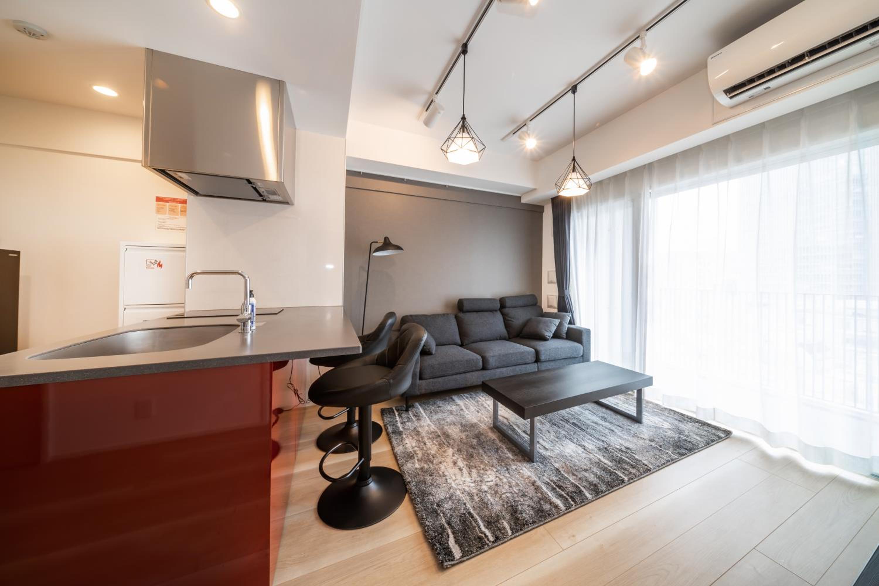 One-Bedroom Apartment photo 1
