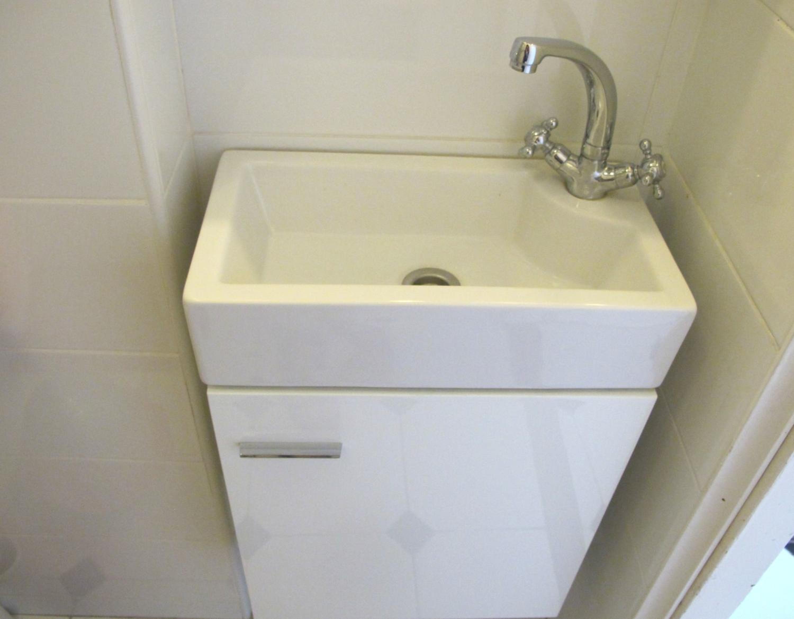 Triple Room - Photo 12