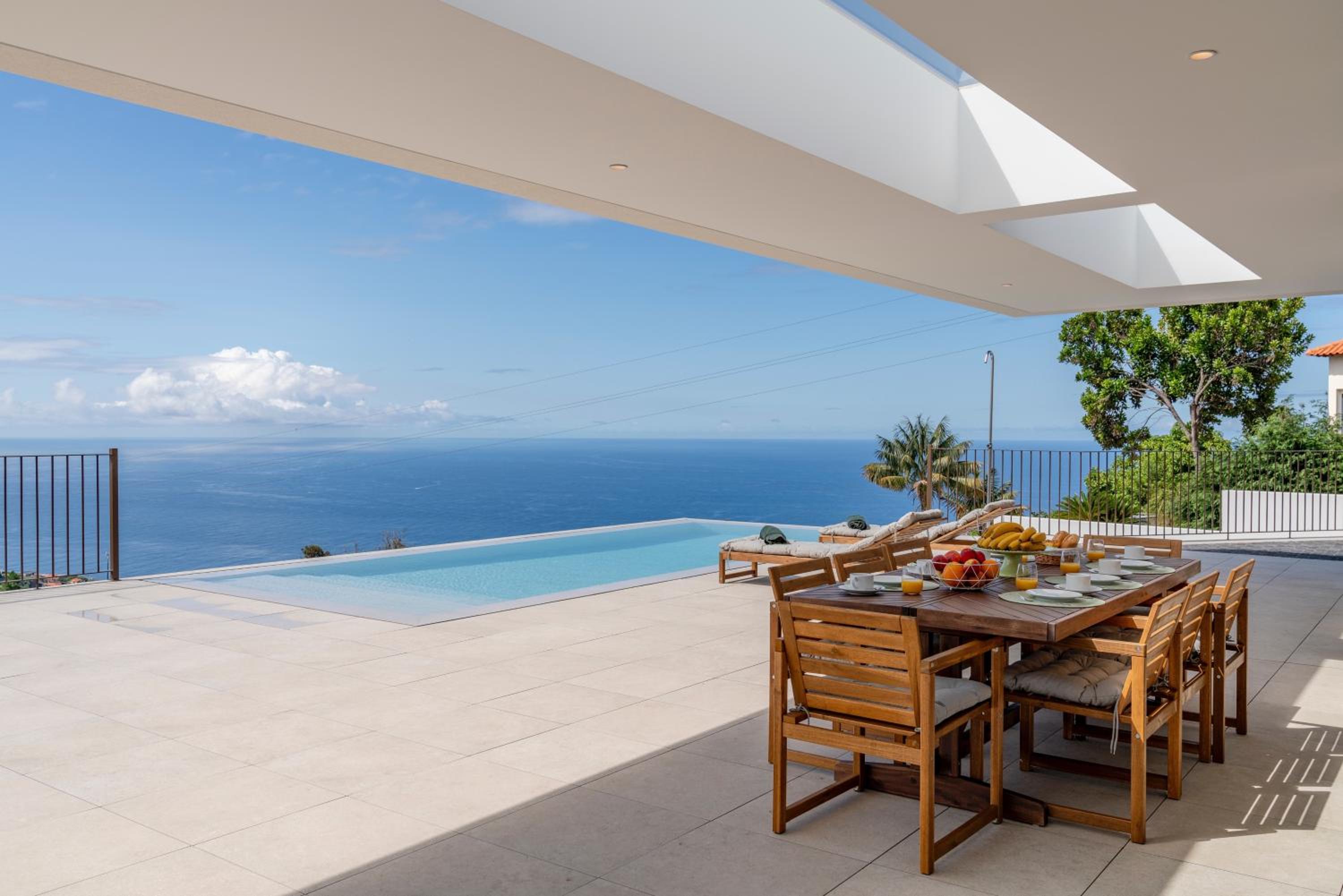 Three-Bedroom Villa photo 3