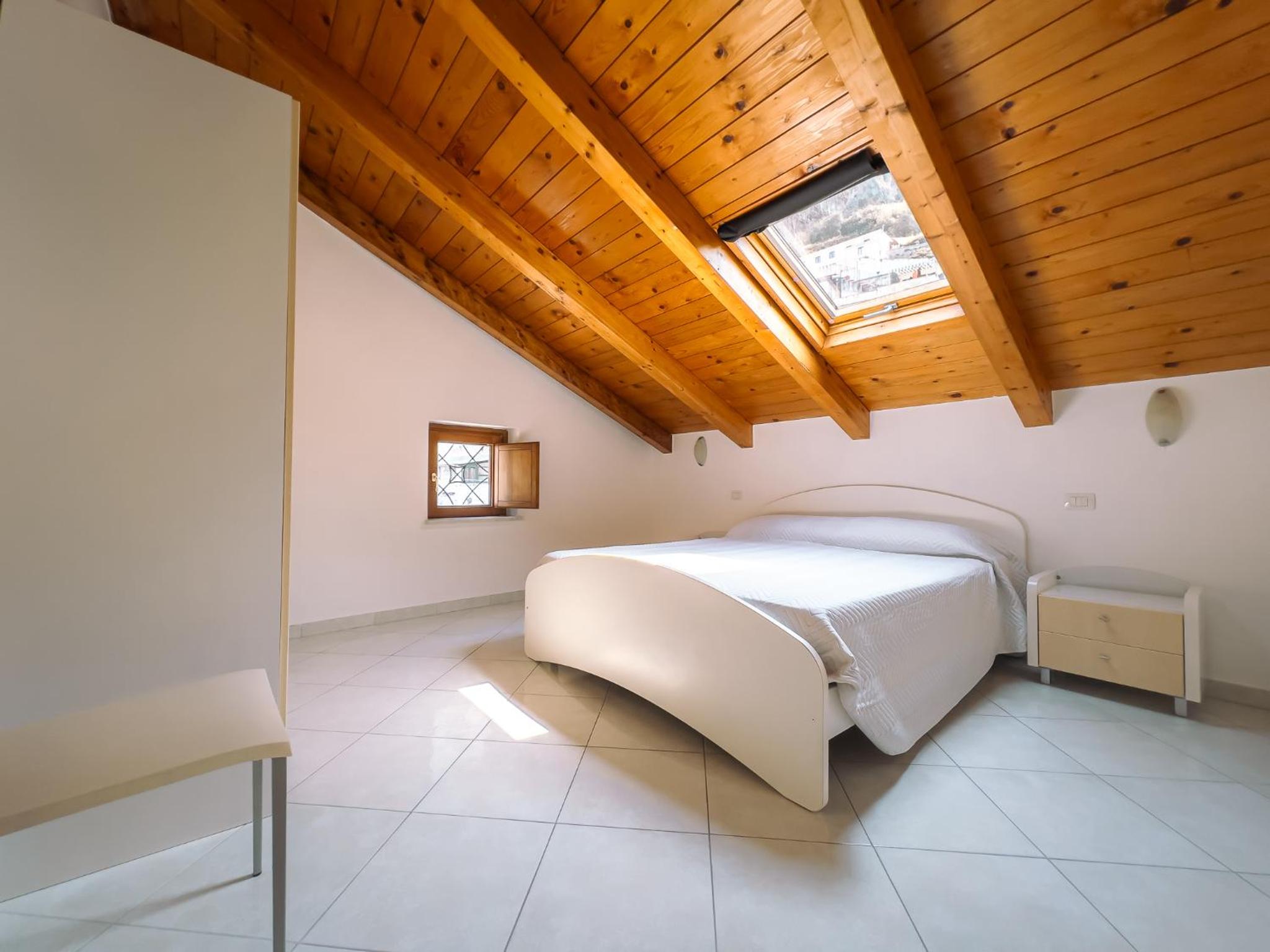 Deluxe King Room photo 3