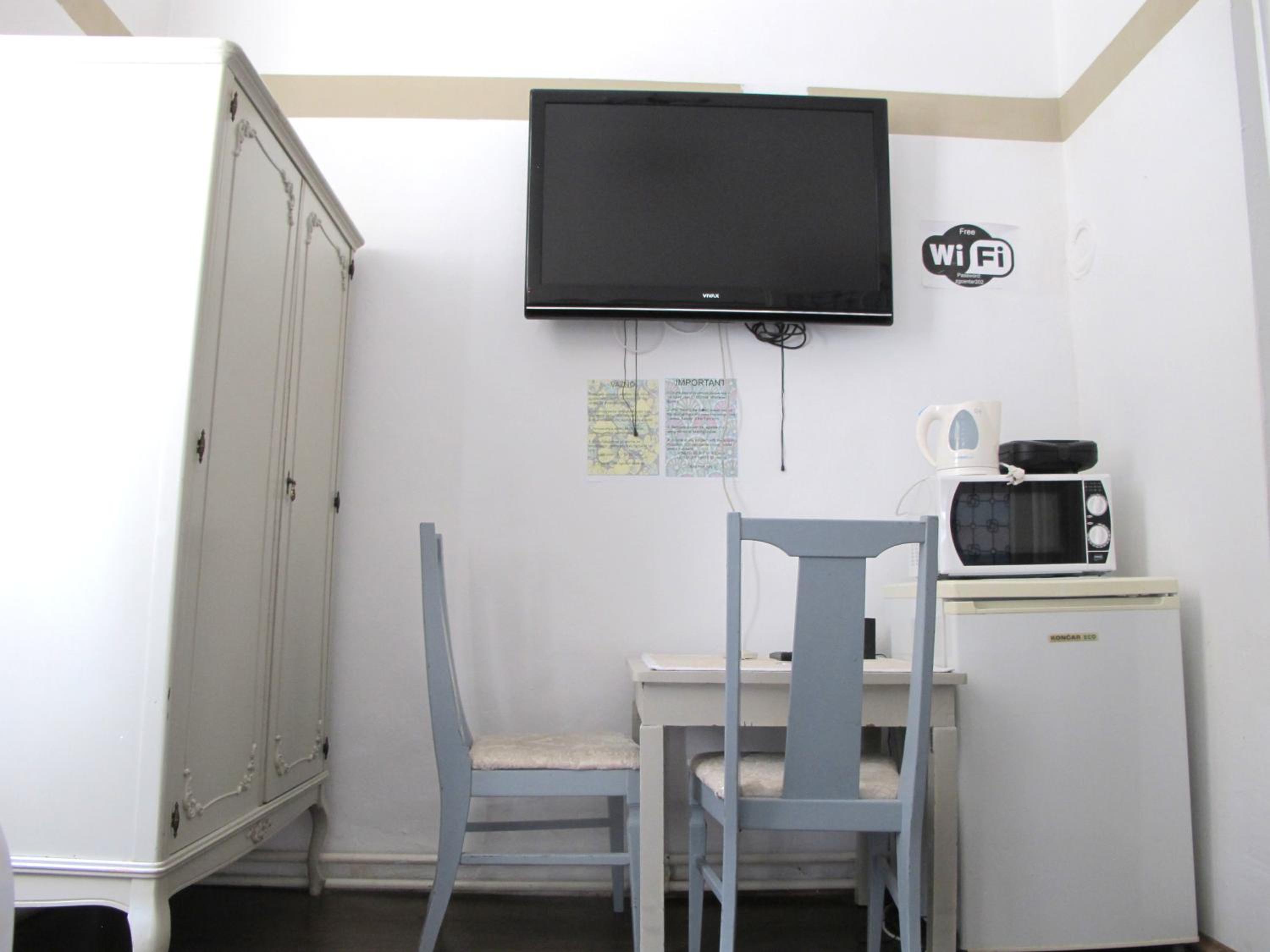 Triple Room - Photo 32