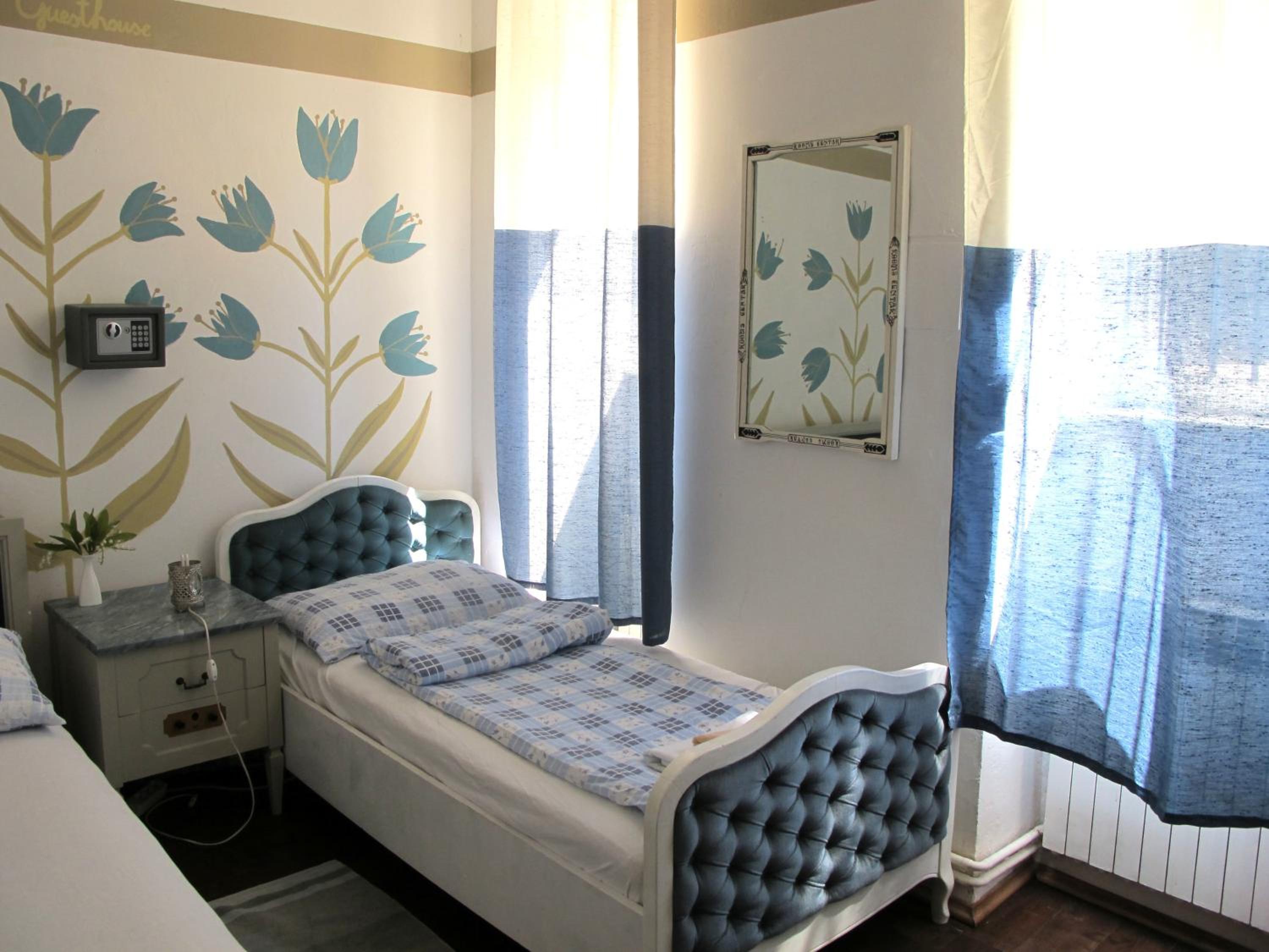 Triple Room - Photo 1