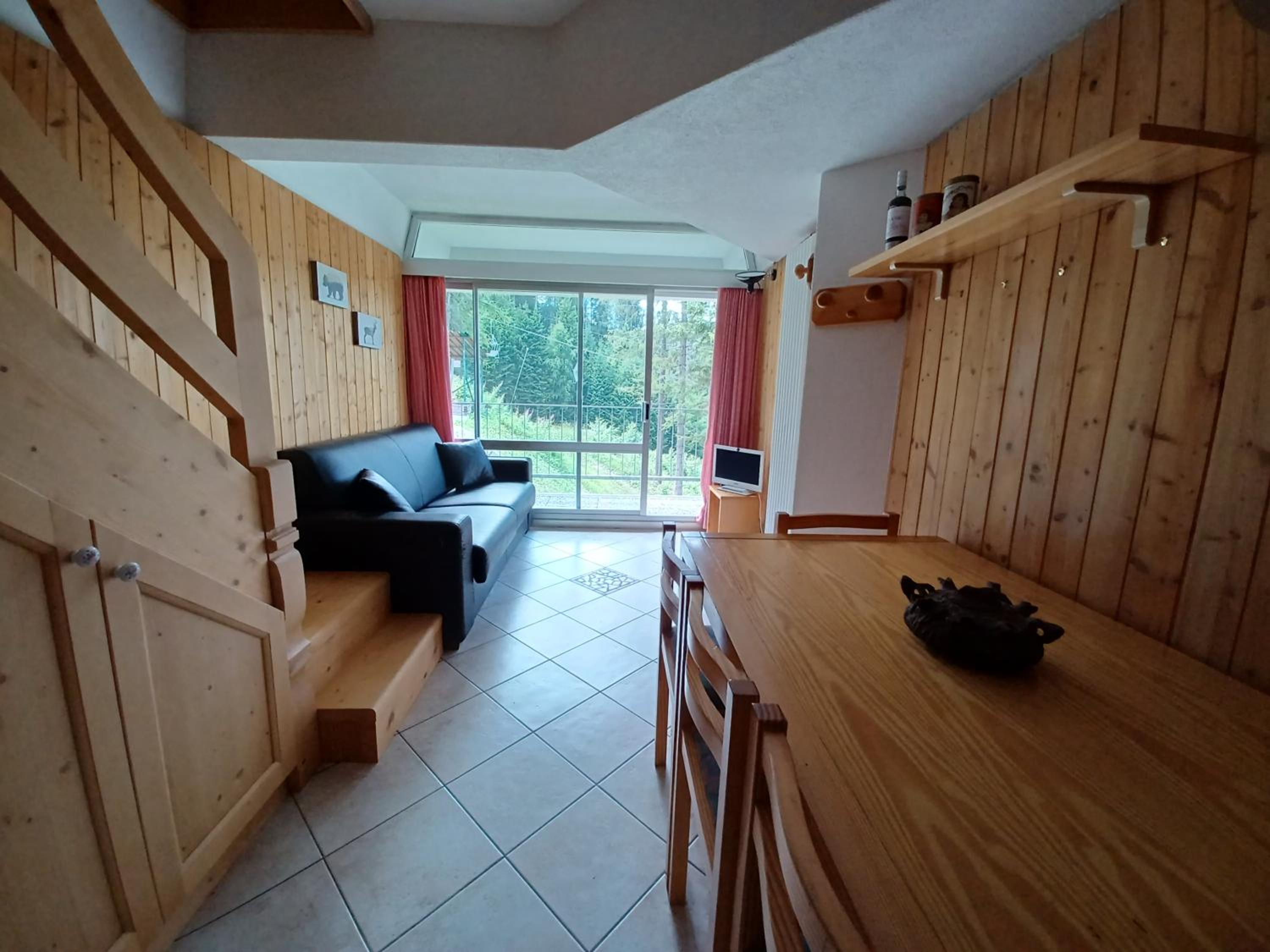 Apartment with Mountain View photo 1