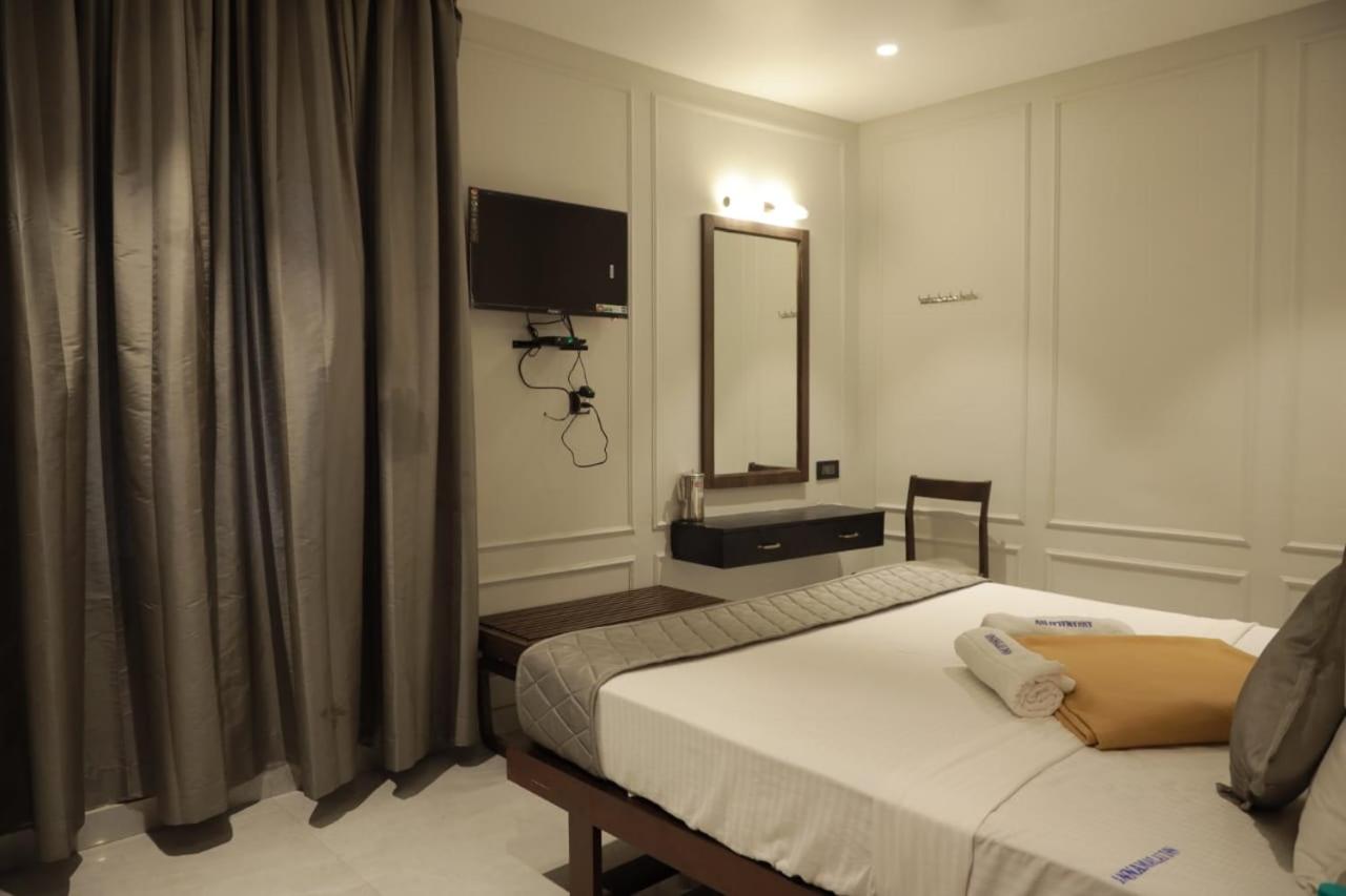 Deluxe Double Room photo 2