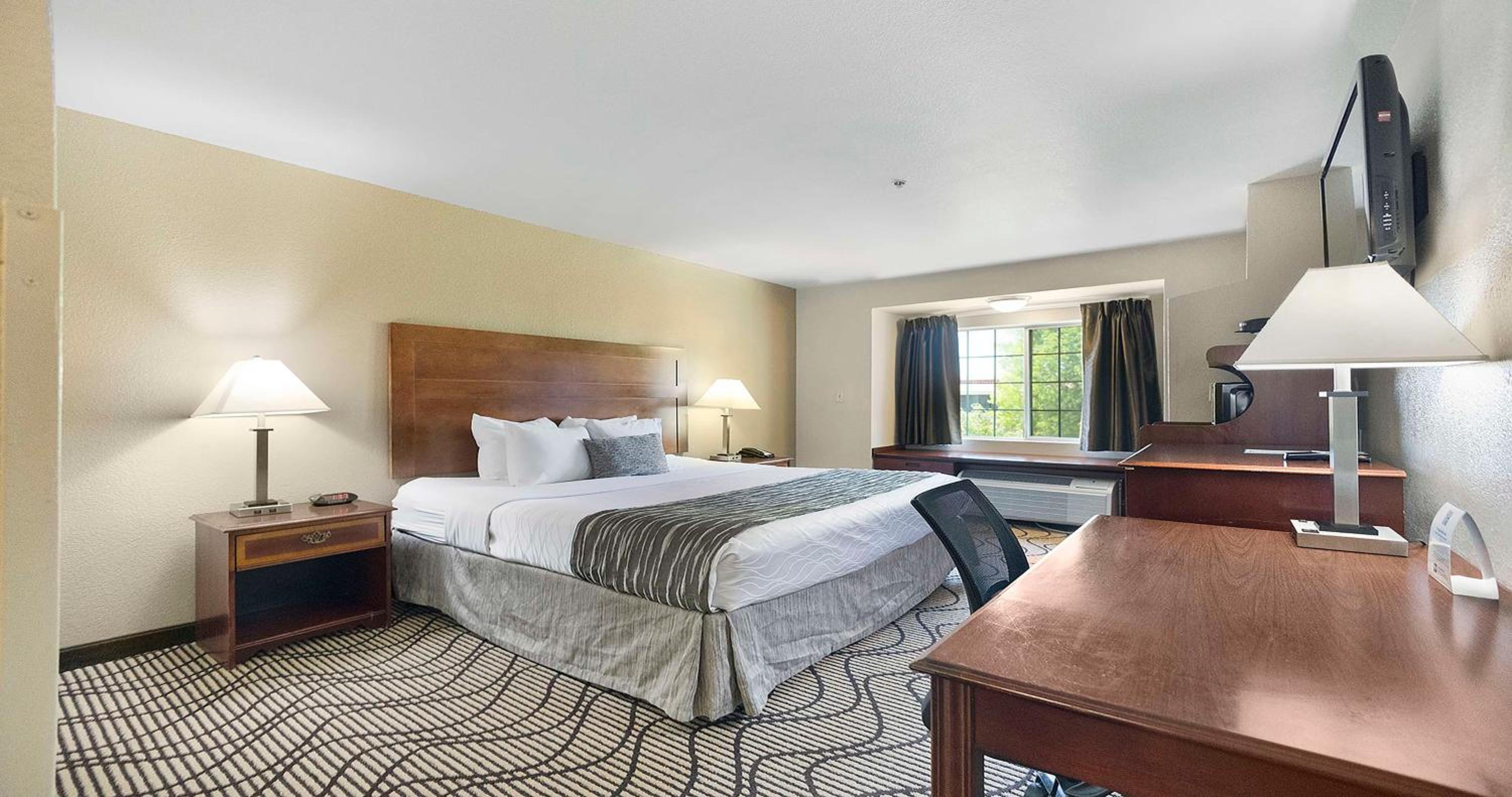 King Room - Non-Smoking - Photo 20