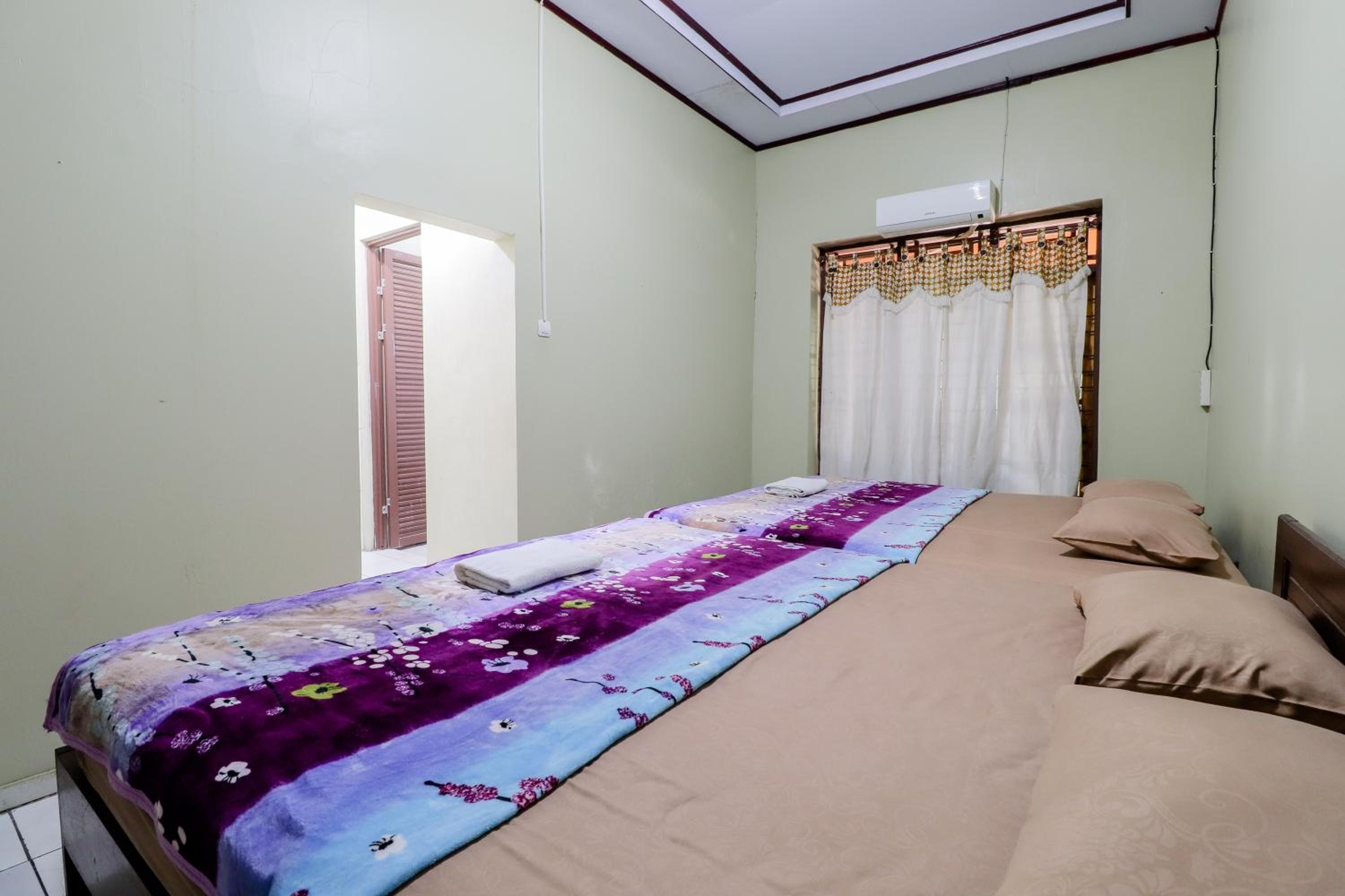 Family Room - Photo 20