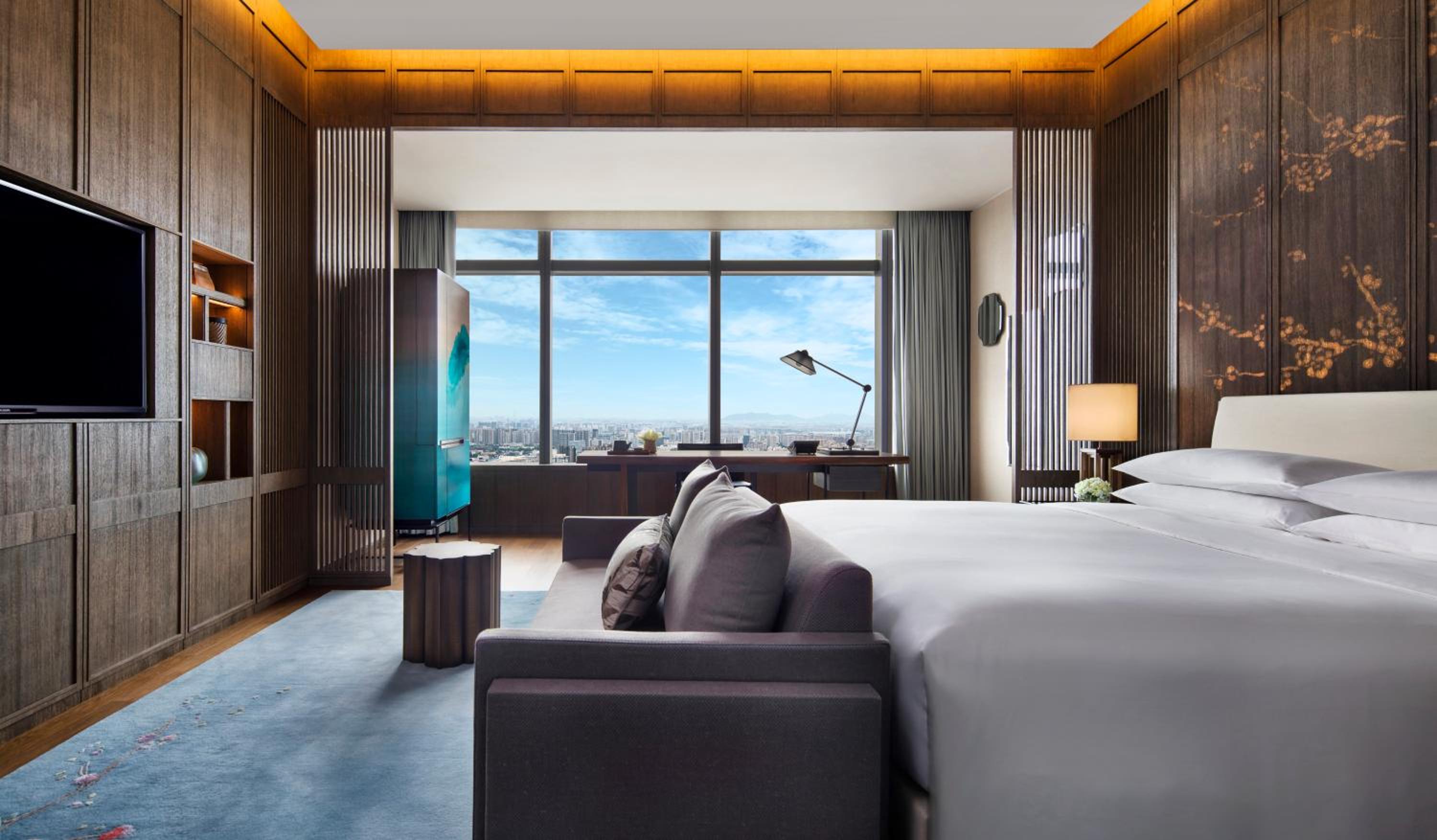 King Room with Mountain View
