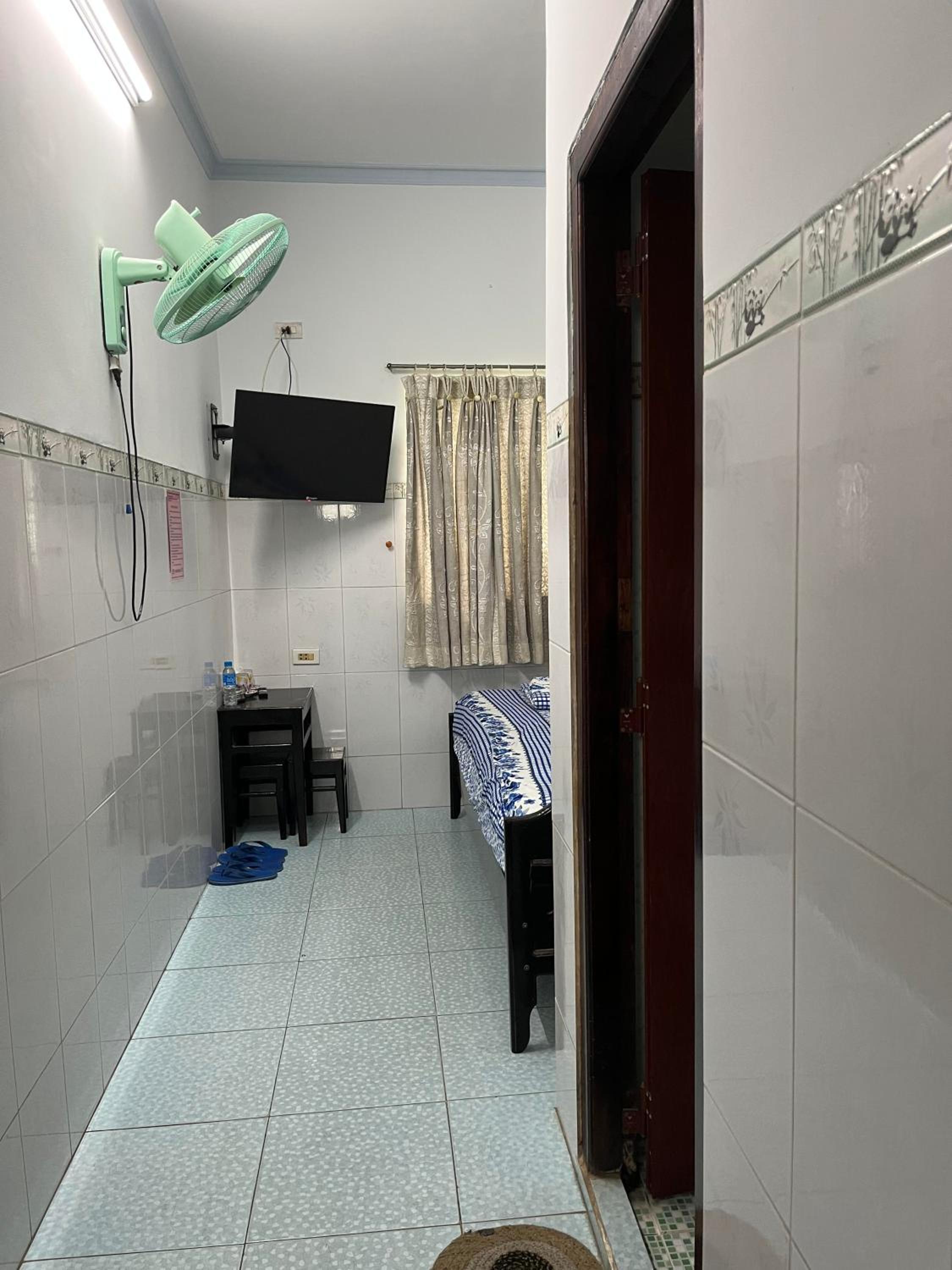 Standard Double Room with Fan - Photo 2